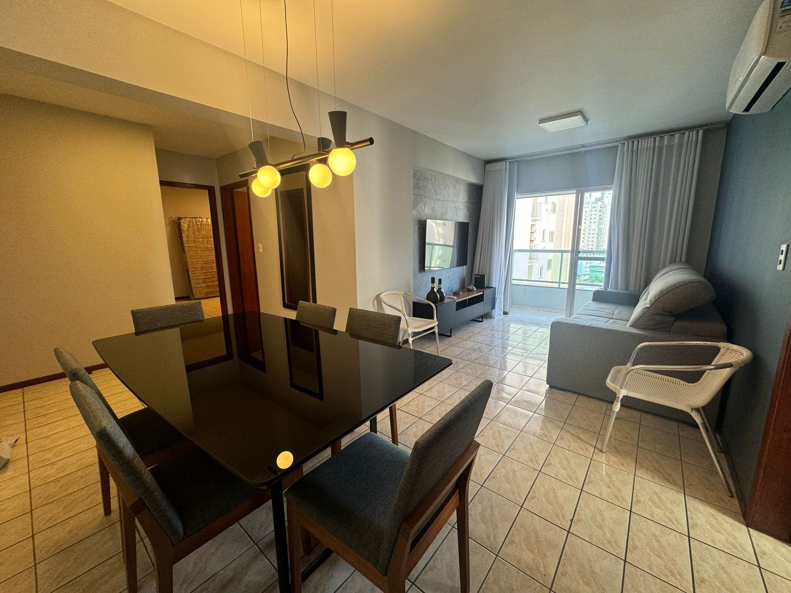 Apartamento à venda com 2 quartos, 96m² - Foto 1