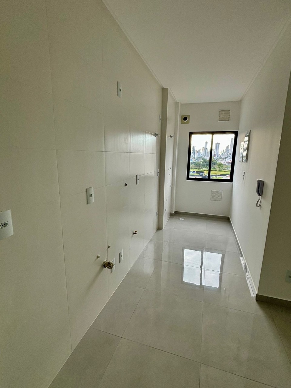 Apartamento à venda com 2 quartos, 68m² - Foto 4