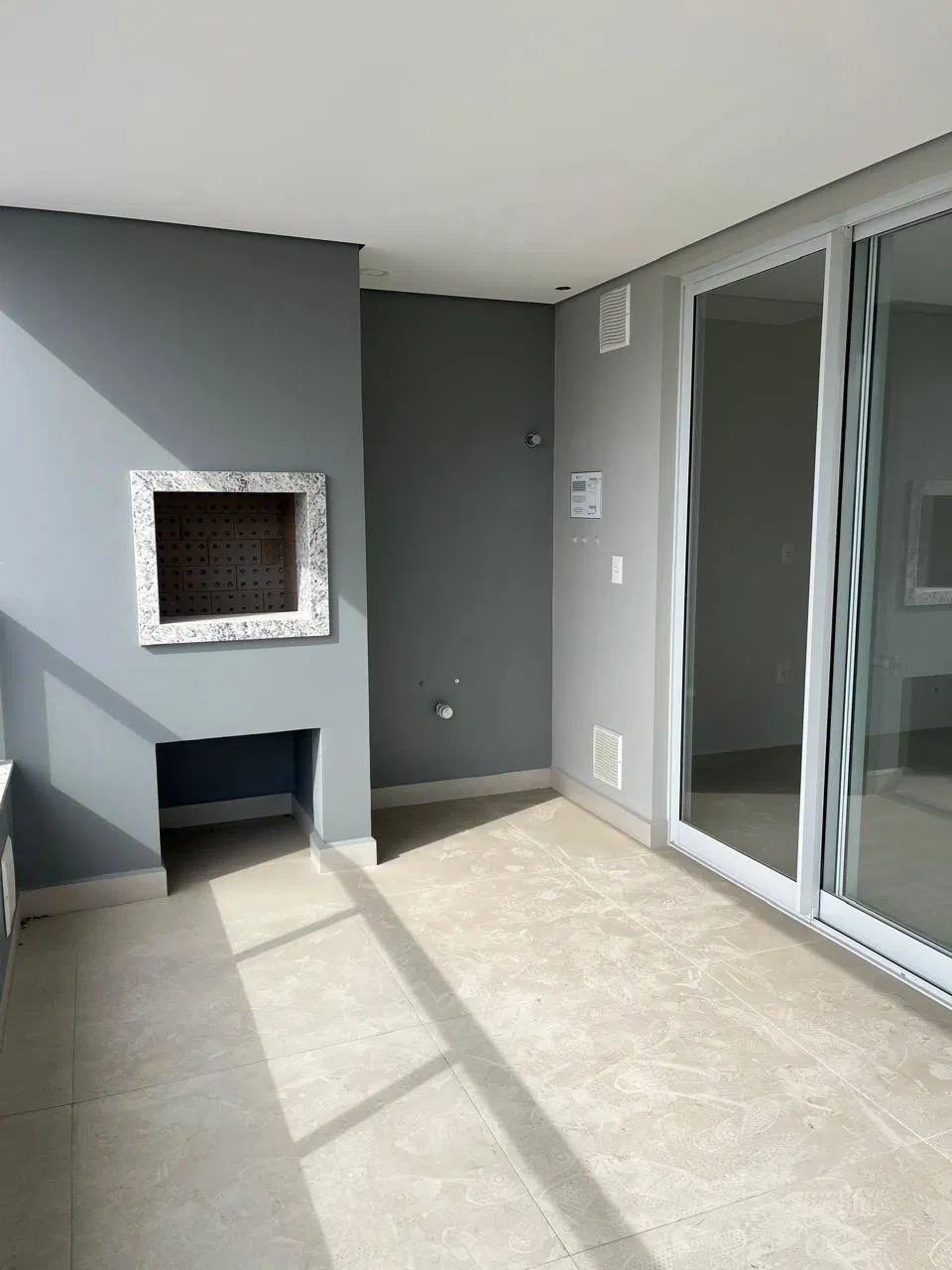 Apartamento à venda com 3 quartos, 106m² - Foto 4