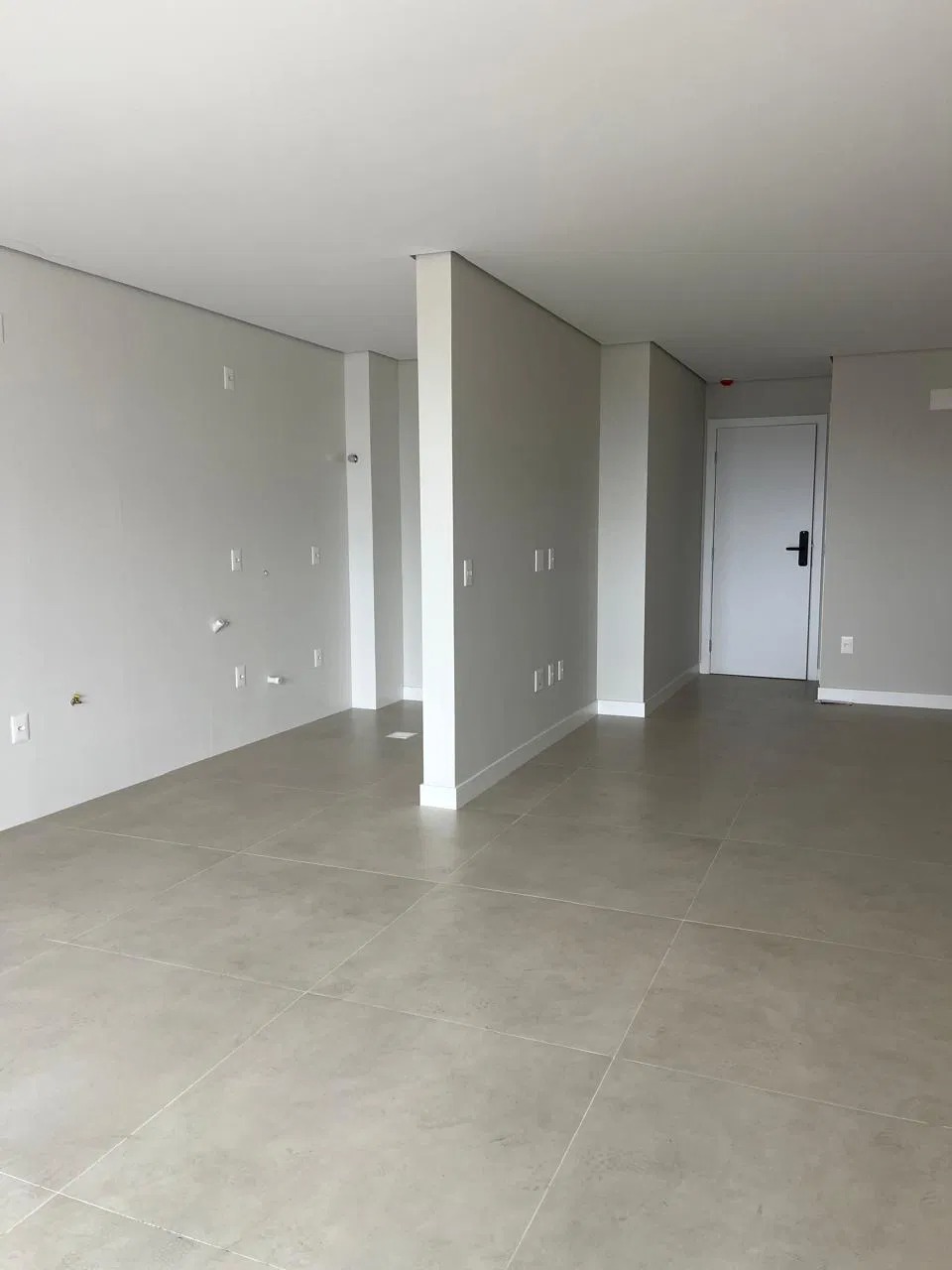 Apartamento à venda com 3 quartos, 106m² - Foto 9