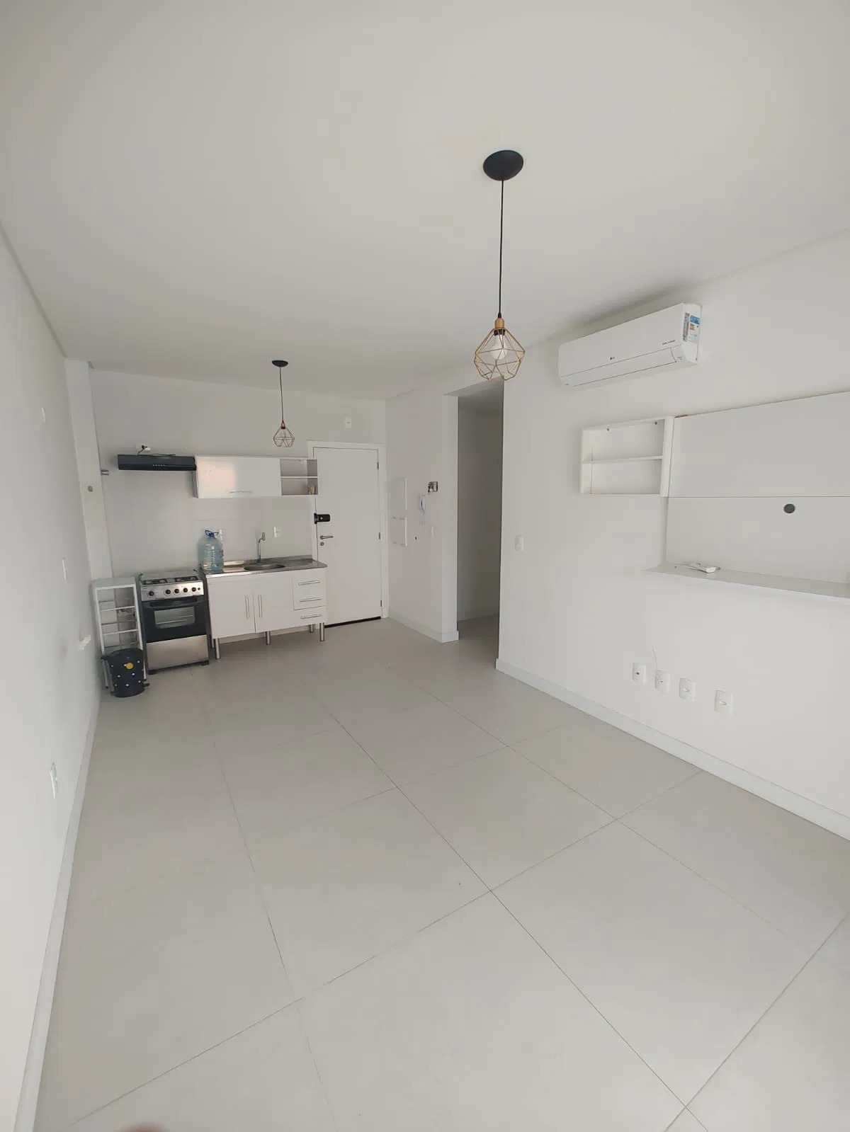 Apartamento à venda com 1 quarto, 171m² - Foto 3