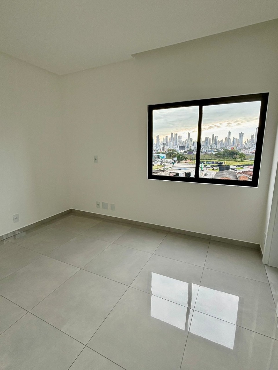 Apartamento à venda com 2 quartos, 68m² - Foto 7