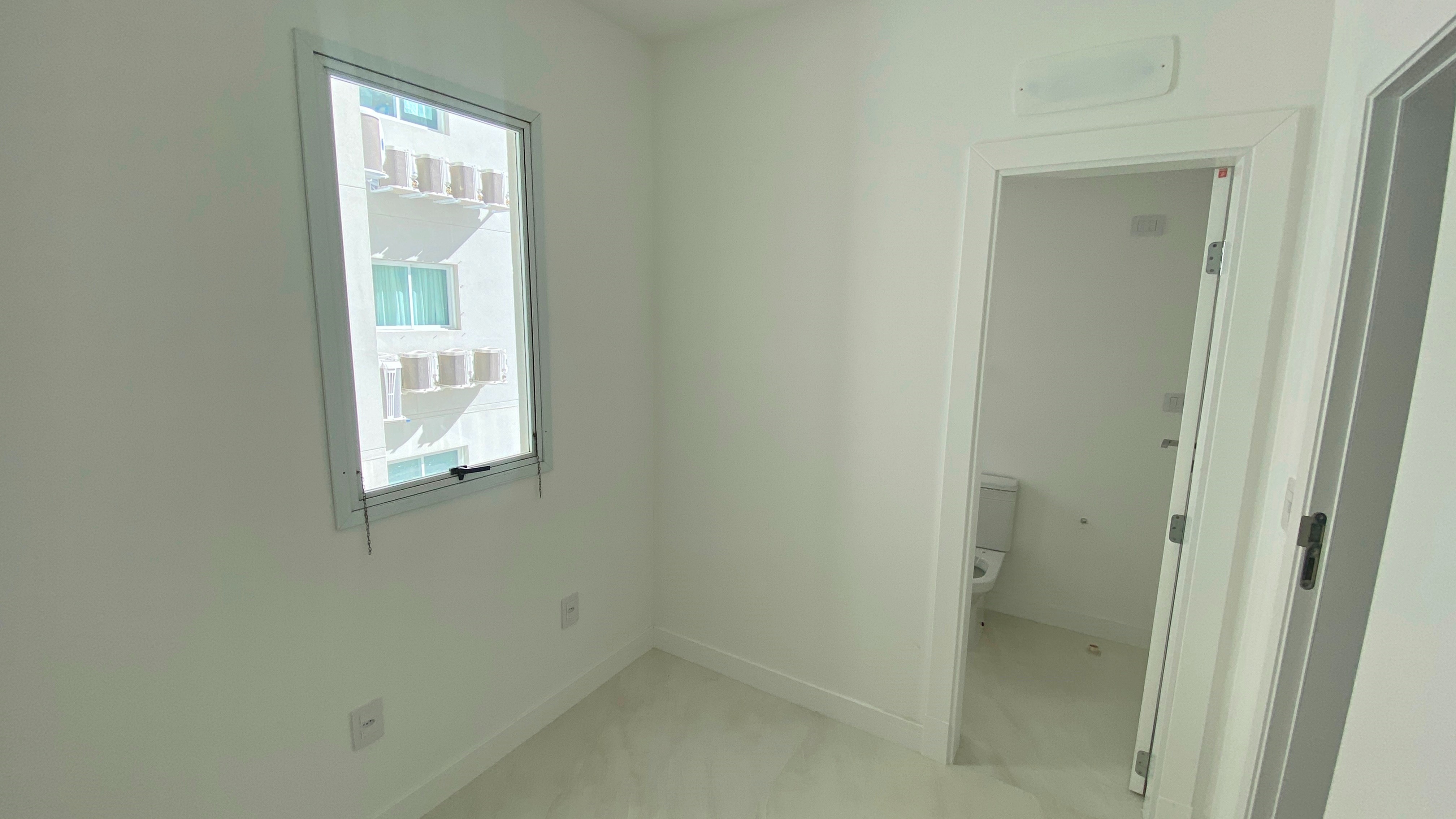 Apartamento à venda com 3 quartos, 145m² - Foto 11