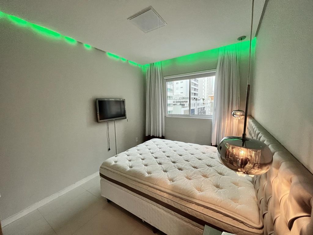 Apartamento à venda com 3 quartos, 118m² - Foto 13