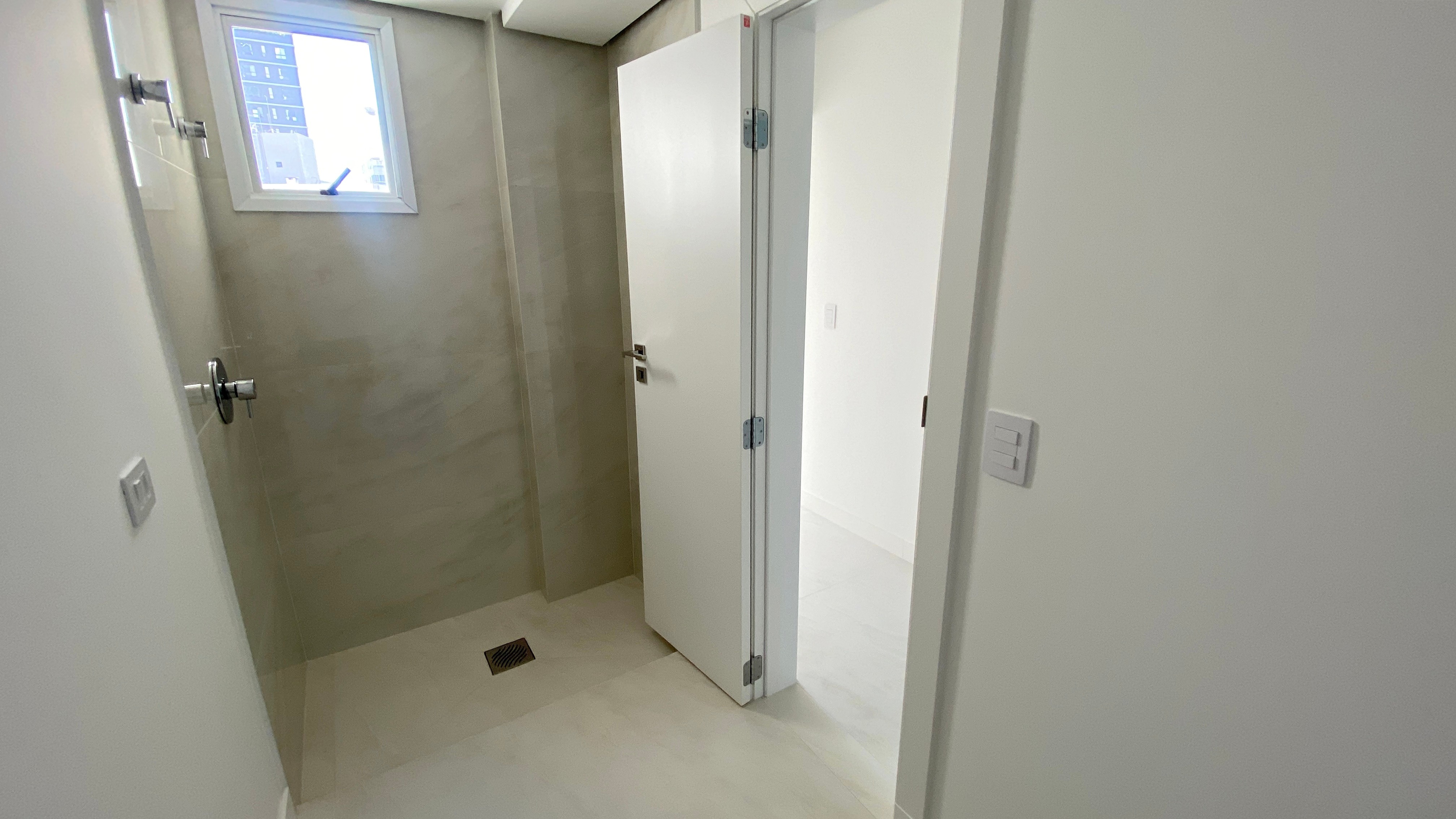 Apartamento à venda com 3 quartos, 145m² - Foto 25