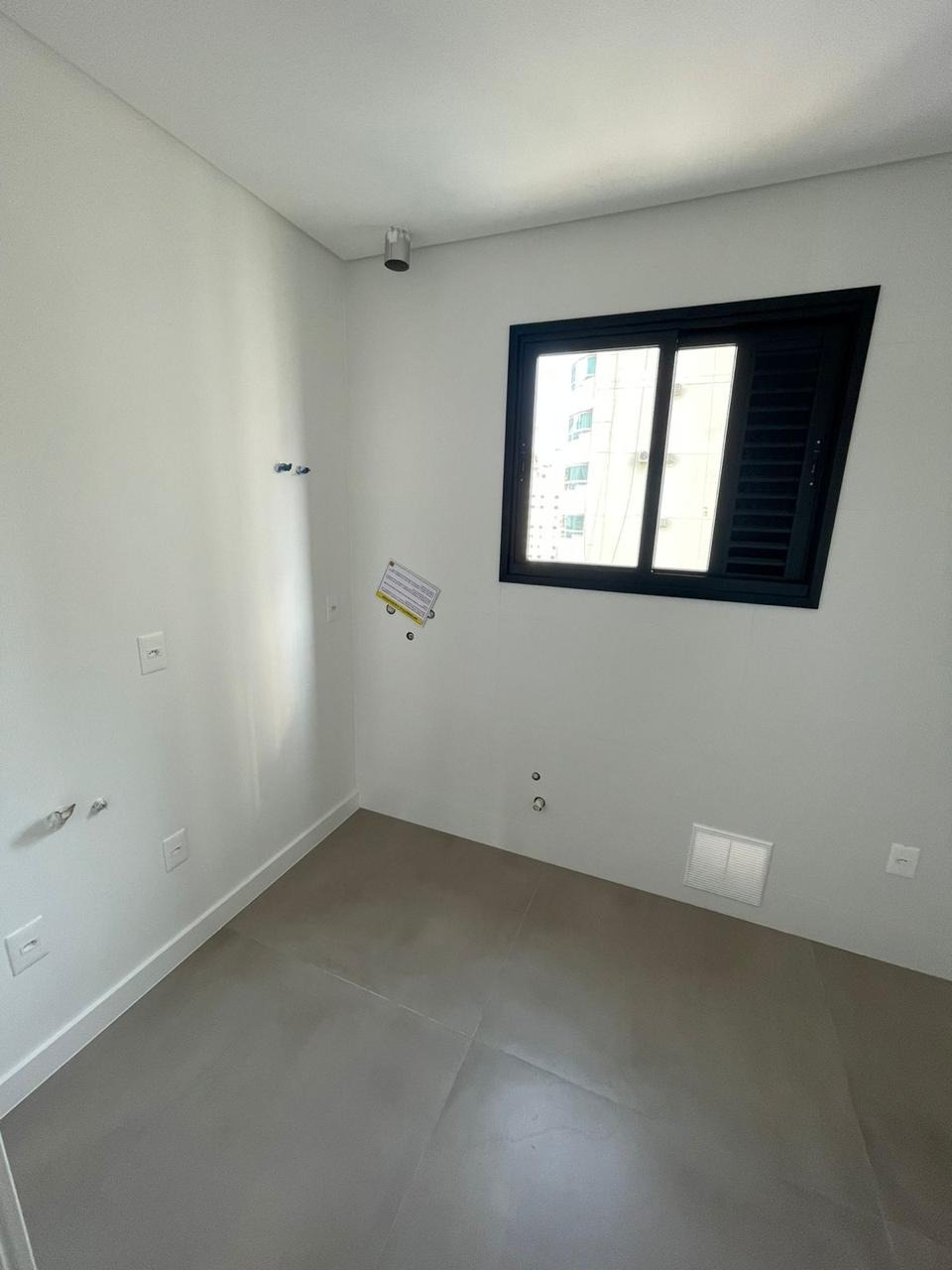 Apartamento à venda com 4 quartos, 149m² - Foto 3