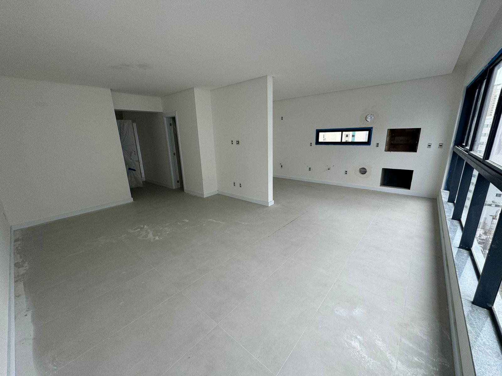 Apartamento à venda com 3 quartos, 115m² - Foto 4