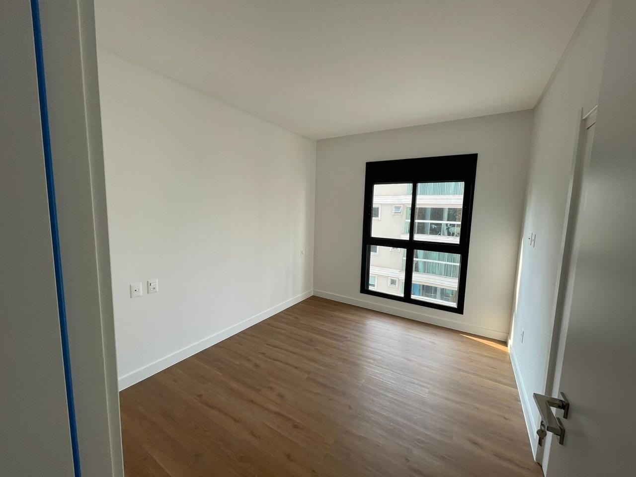 Apartamento à venda com 4 quartos, 149m² - Foto 7