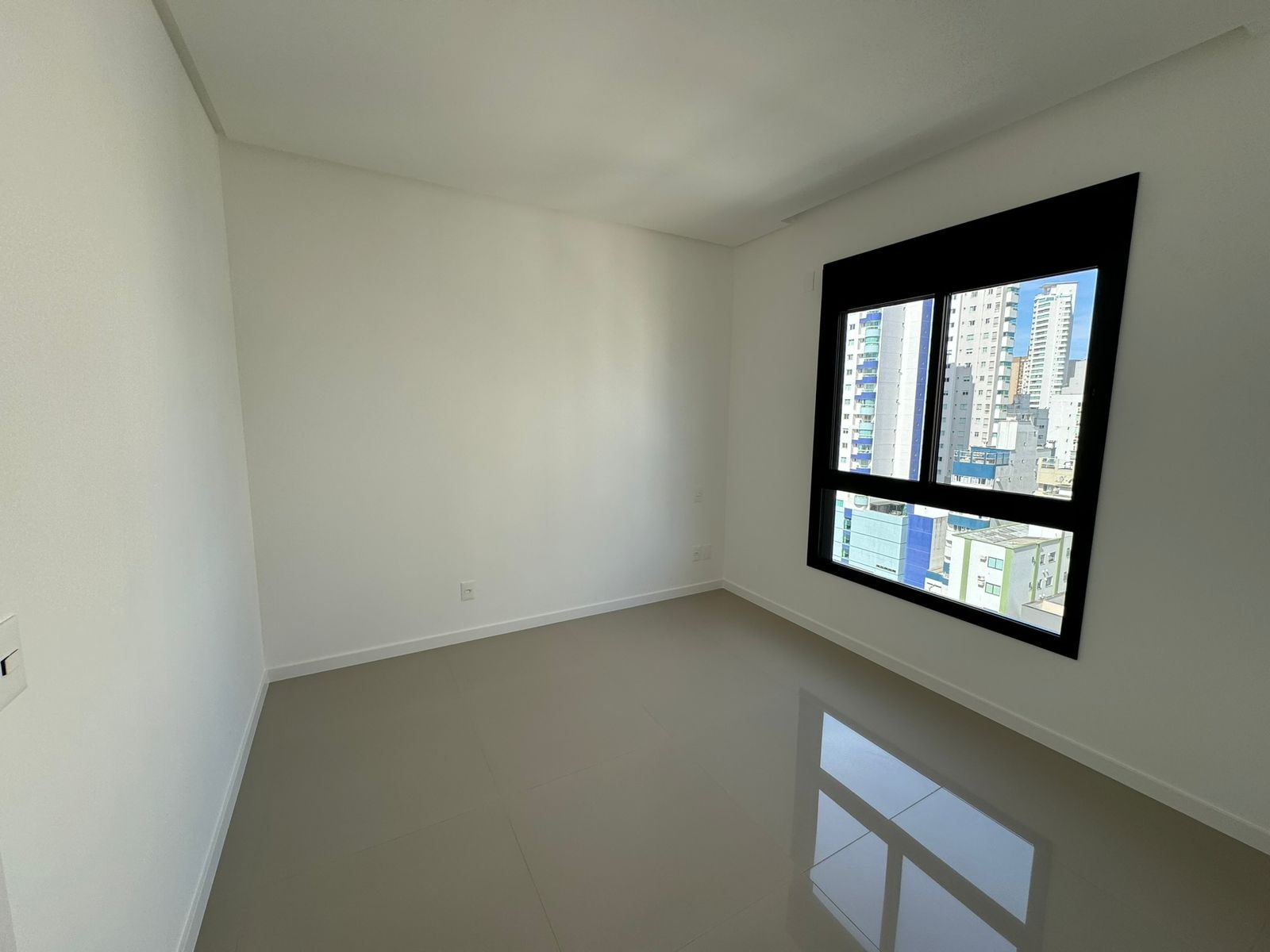 Apartamento à venda com 3 quartos, 130m² - Foto 16