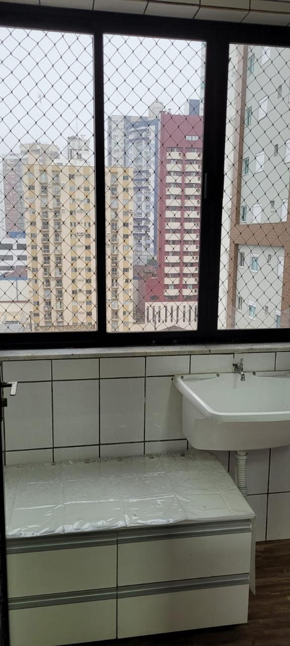 Apartamento à venda com 2 quartos, 75m² - Foto 12