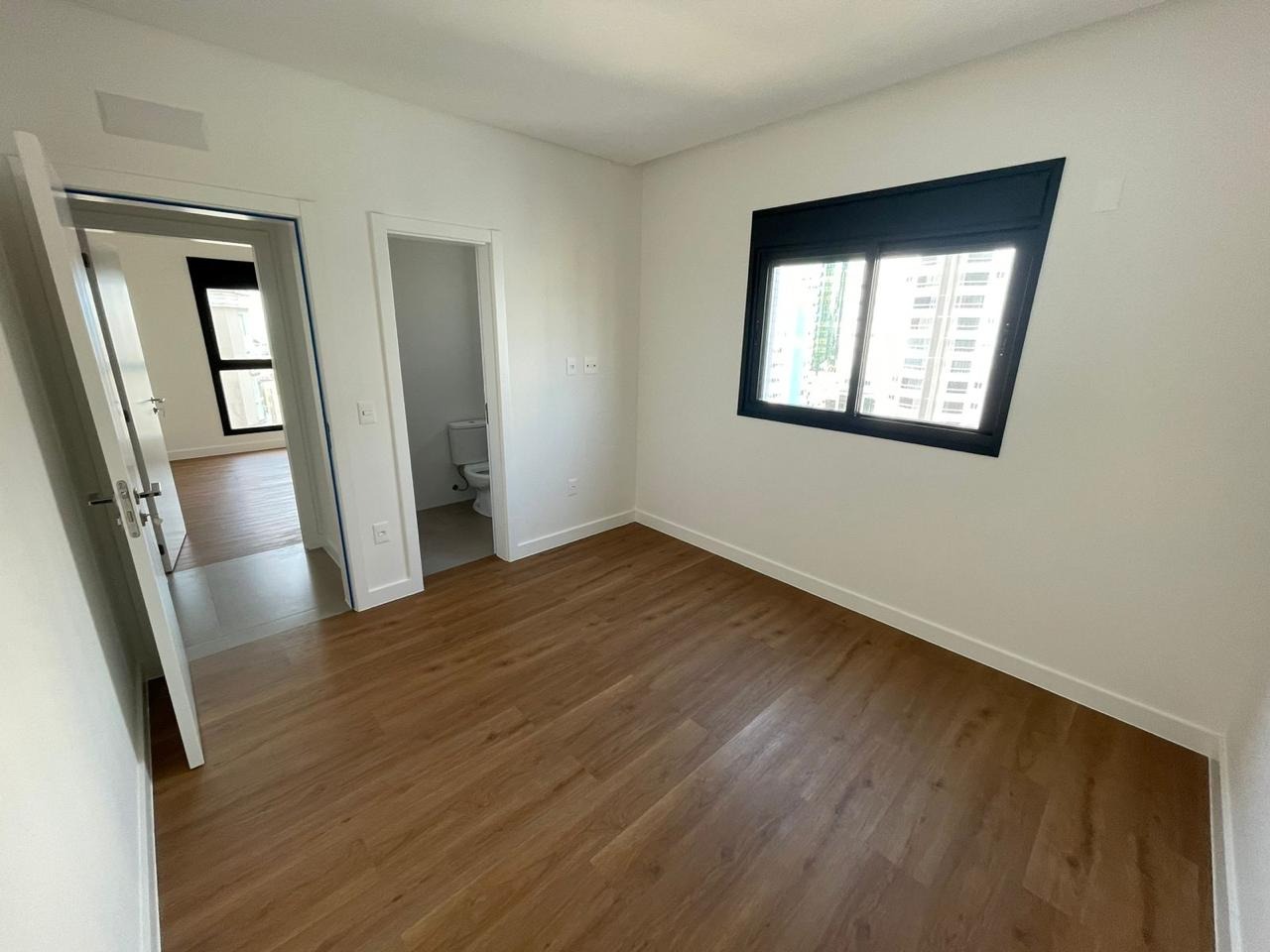 Apartamento à venda com 4 quartos, 149m² - Foto 11