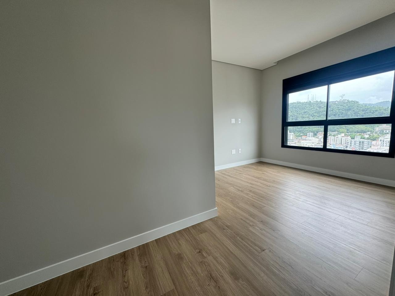 Apartamento à venda com 4 quartos, 135m² - Foto 9