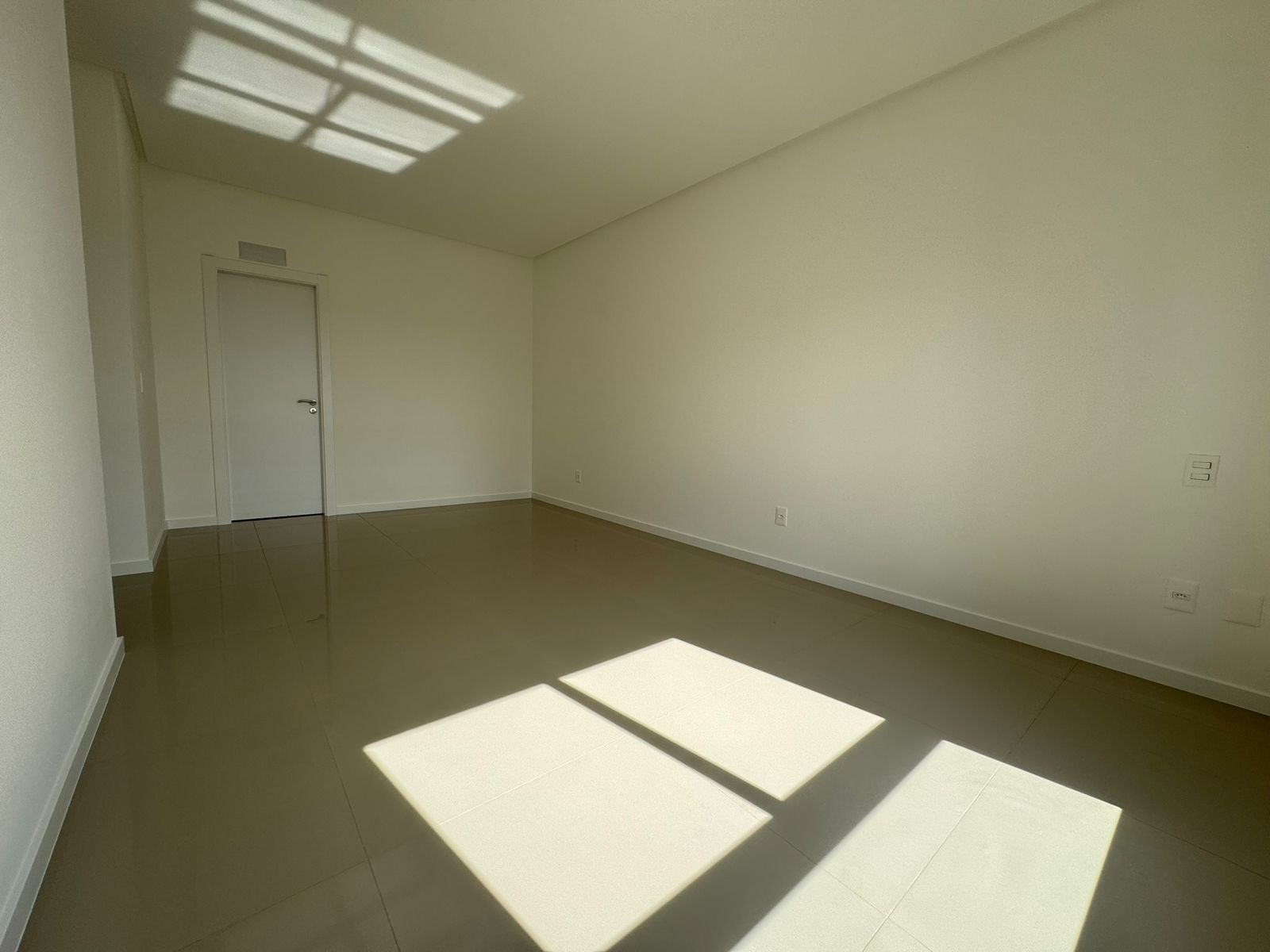 Apartamento à venda com 3 quartos, 130m² - Foto 21