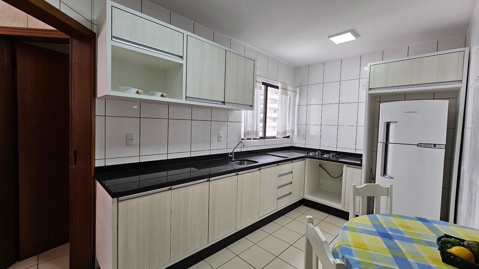 Apartamento à venda com 3 quartos, 116m² - Foto 6