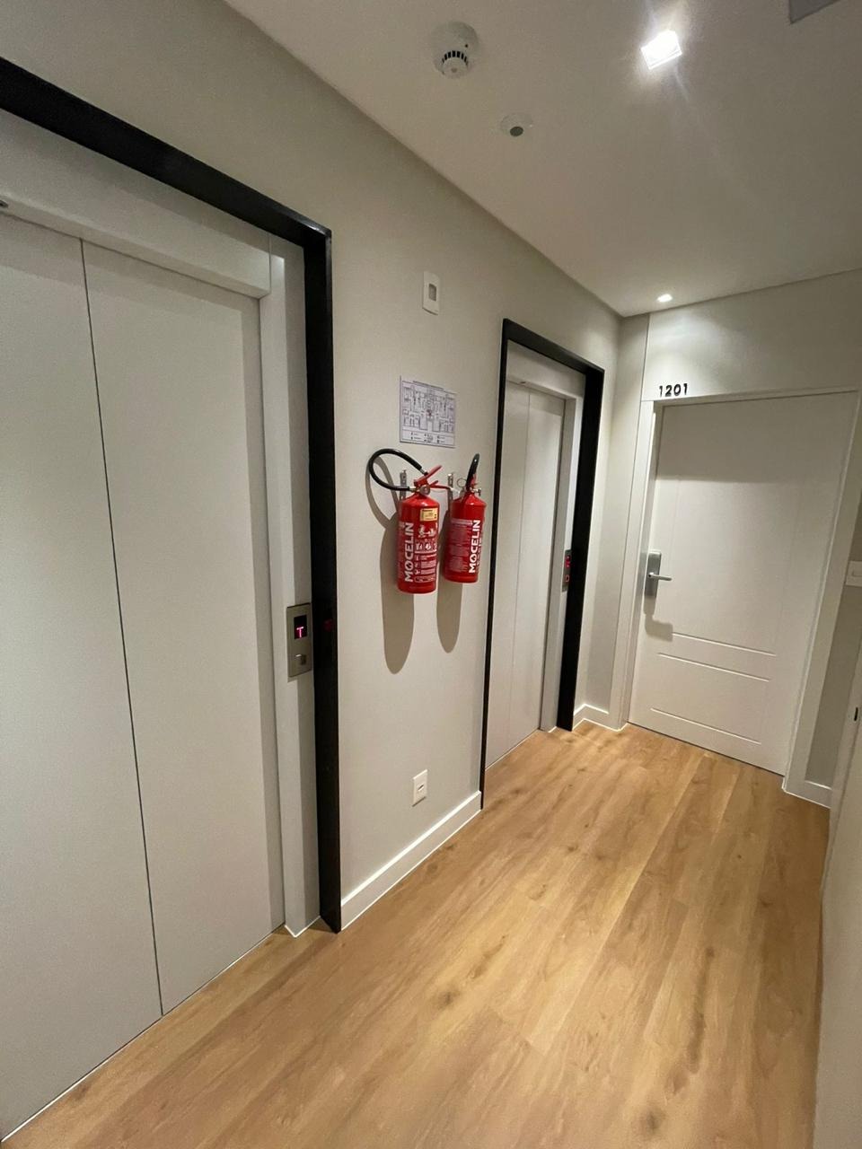 Apartamento à venda com 4 quartos, 149m² - Foto 17