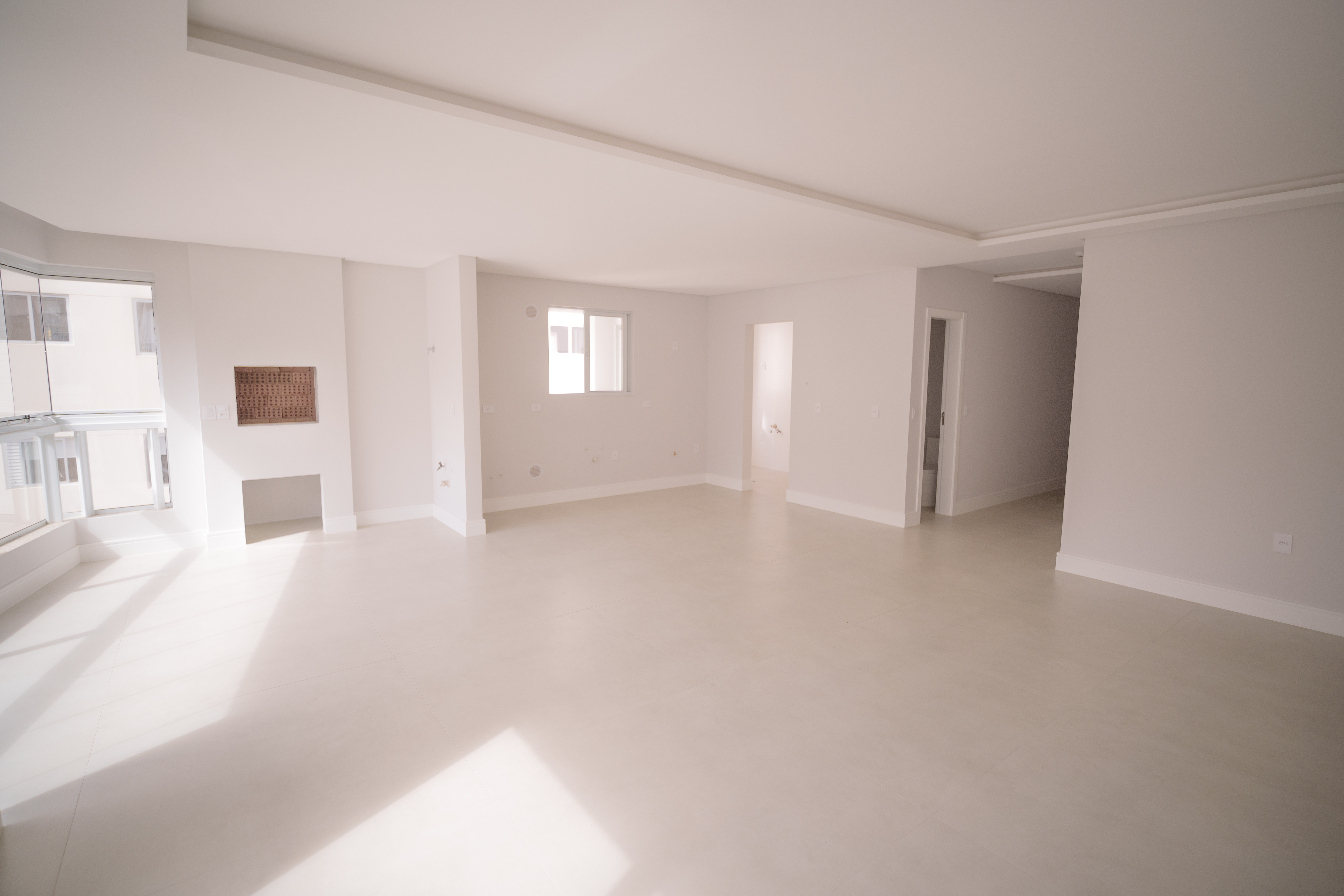 Apartamento à venda com 4 quartos, 163m² - Foto 2