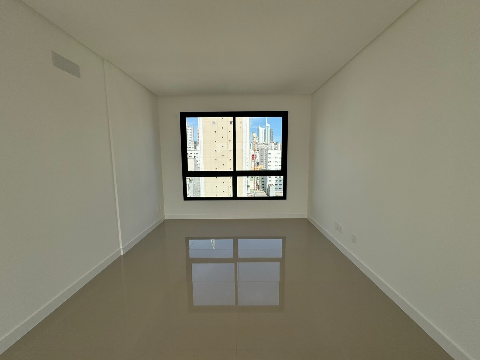 Apartamento à venda com 3 quartos, 130m² - Foto 12