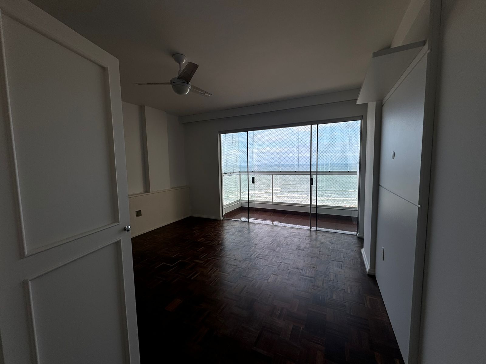 Apartamento para alugar com 4 quartos, 210m² - Foto 11