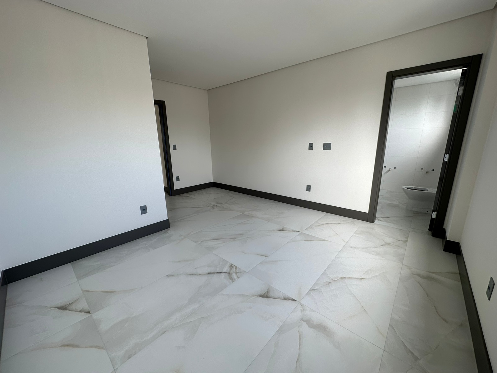 Apartamento à venda com 3 quartos, 135m² - Foto 21