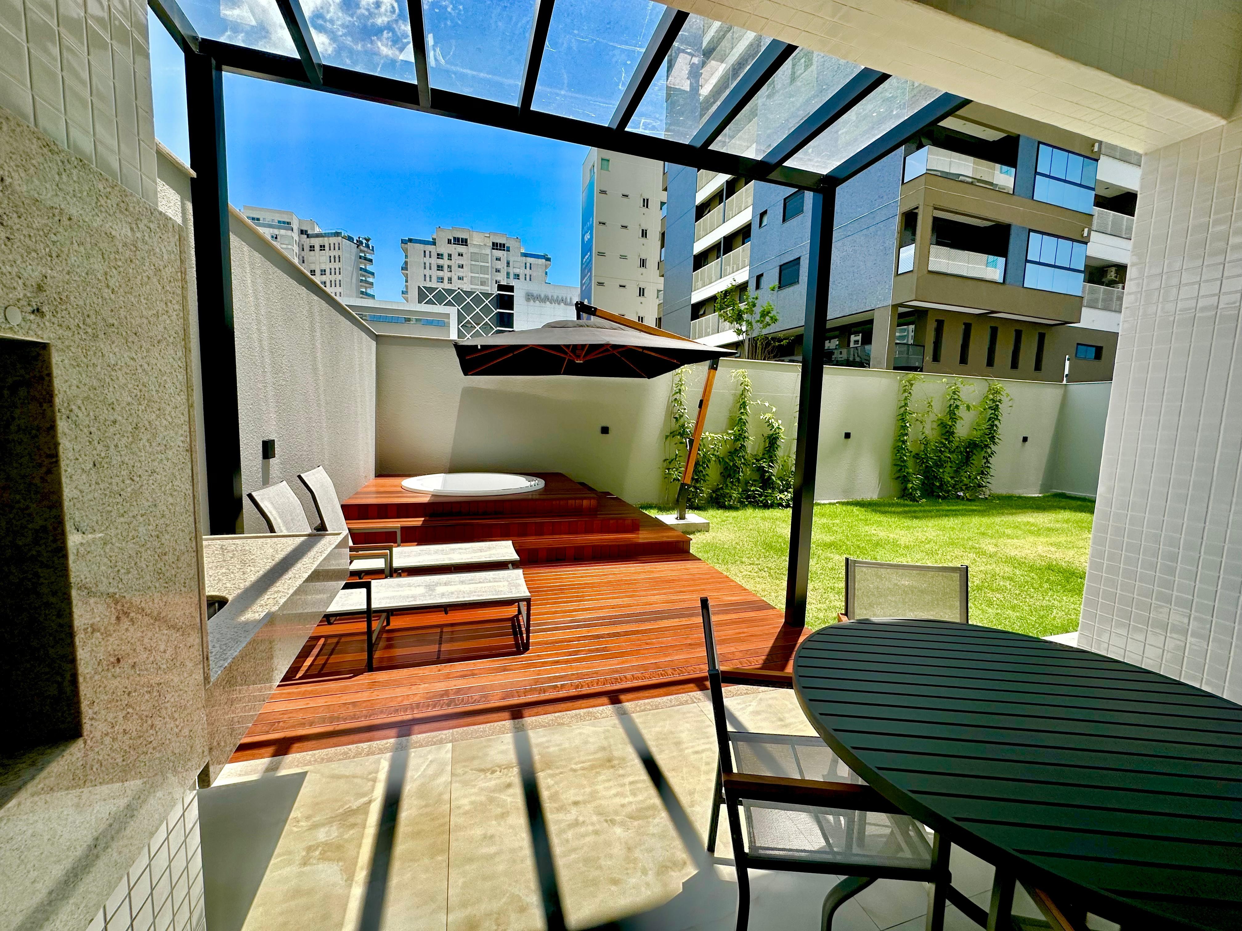 Apartamento à venda com 3 quartos, 185m² - Foto 1