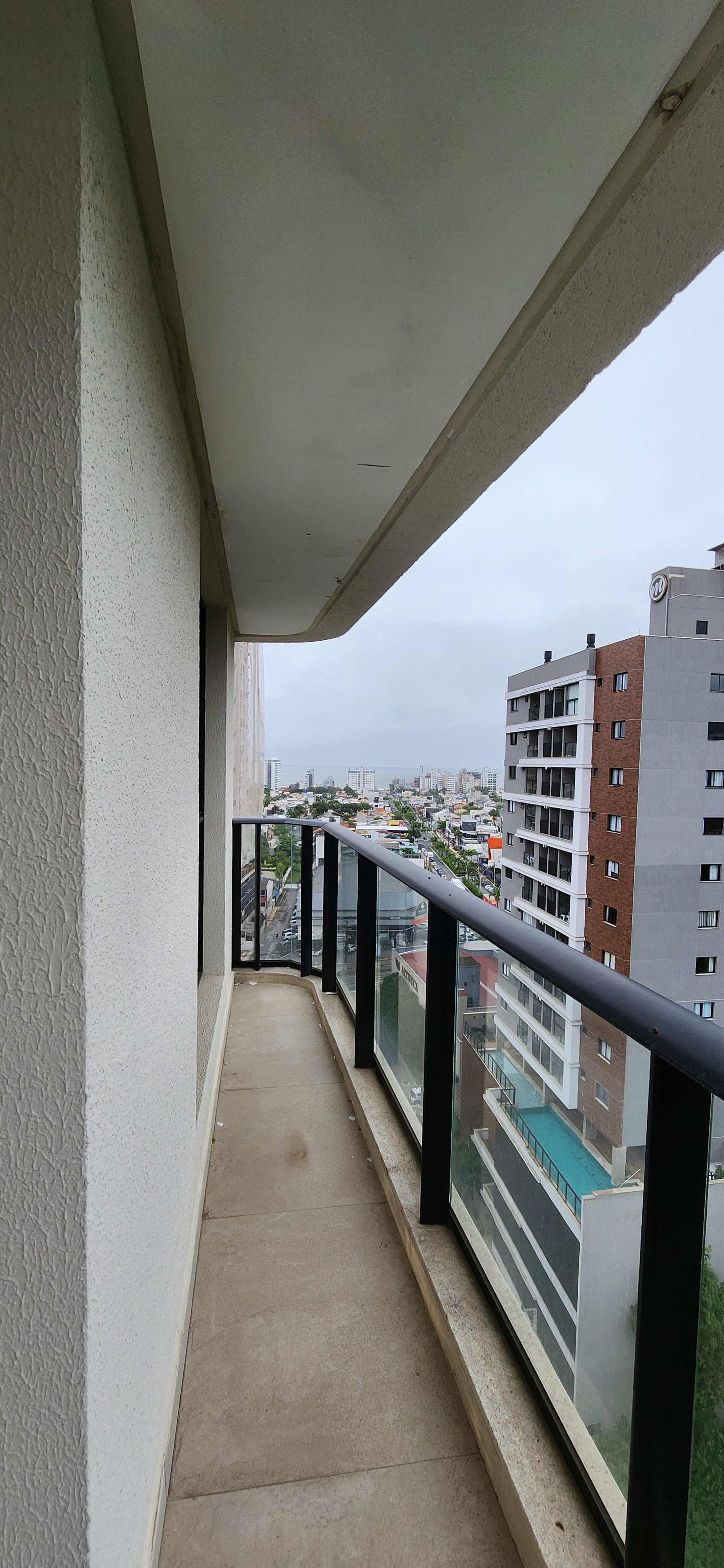 Apartamento à venda com 2 quartos, 68m² - Foto 3