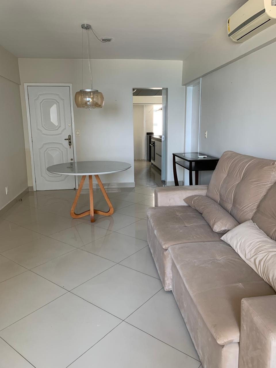 Apartamento à venda com 3 quartos, 111m² - Foto 2