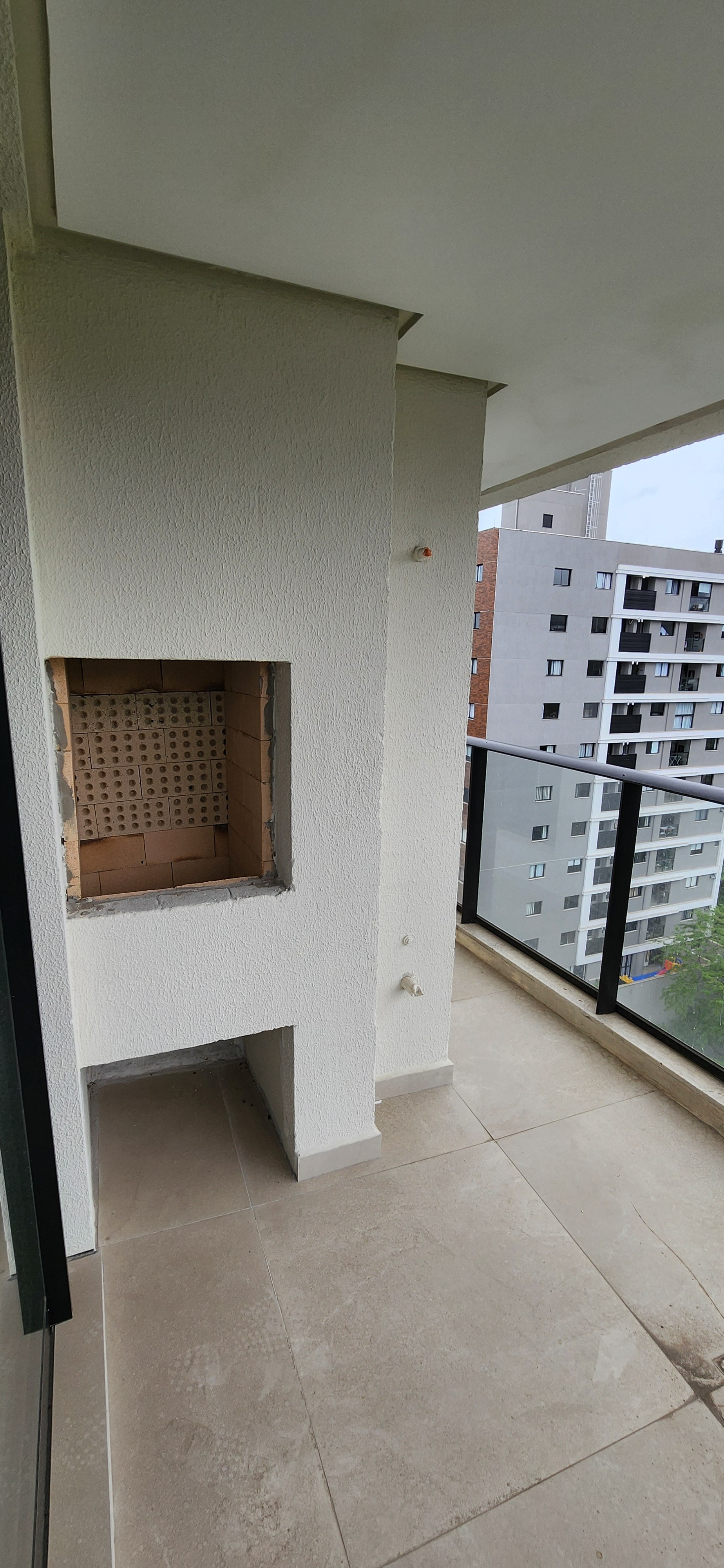 Apartamento à venda com 2 quartos, 68m² - Foto 2