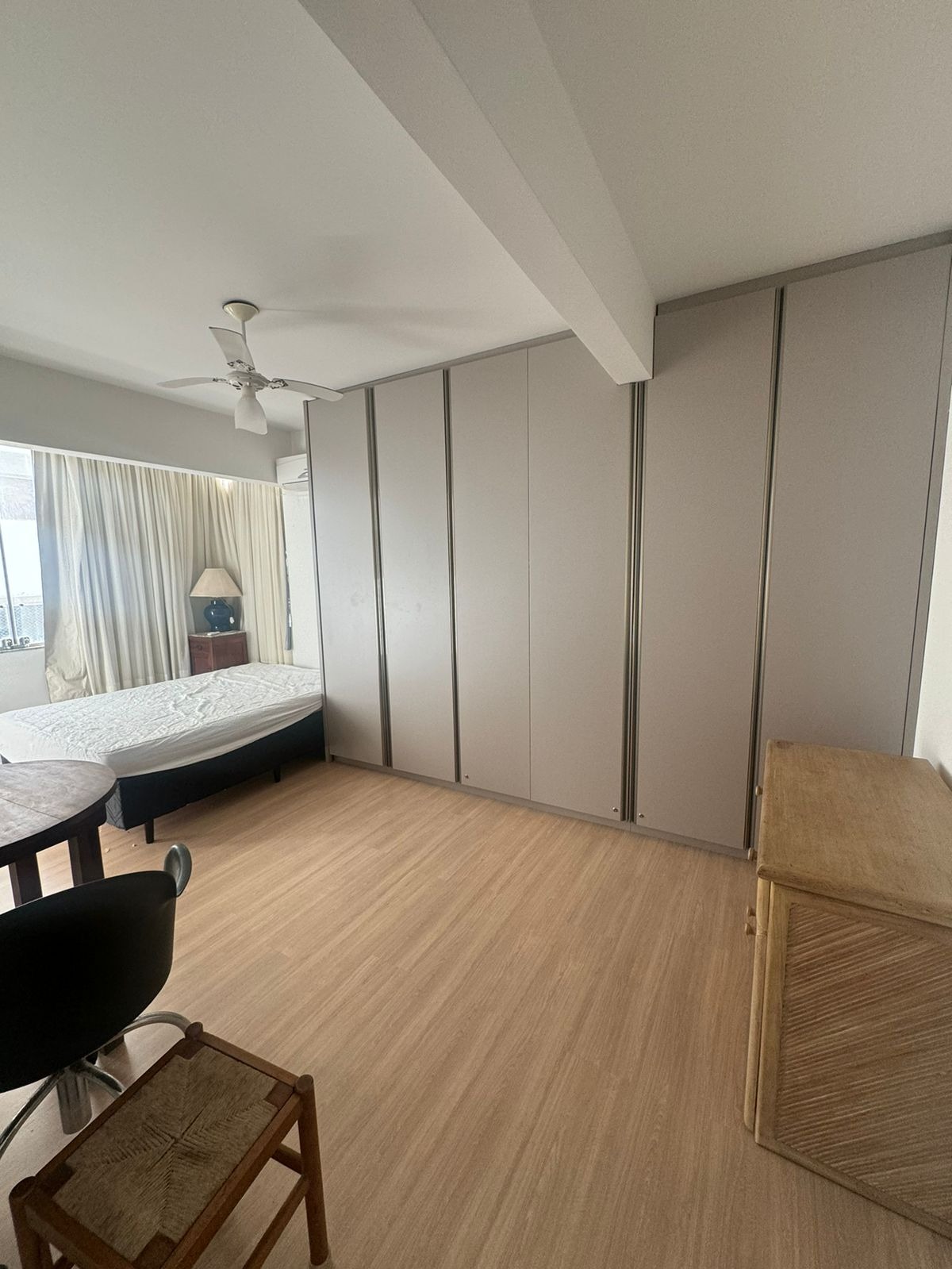 Apartamento à venda com 4 quartos, 210m² - Foto 4