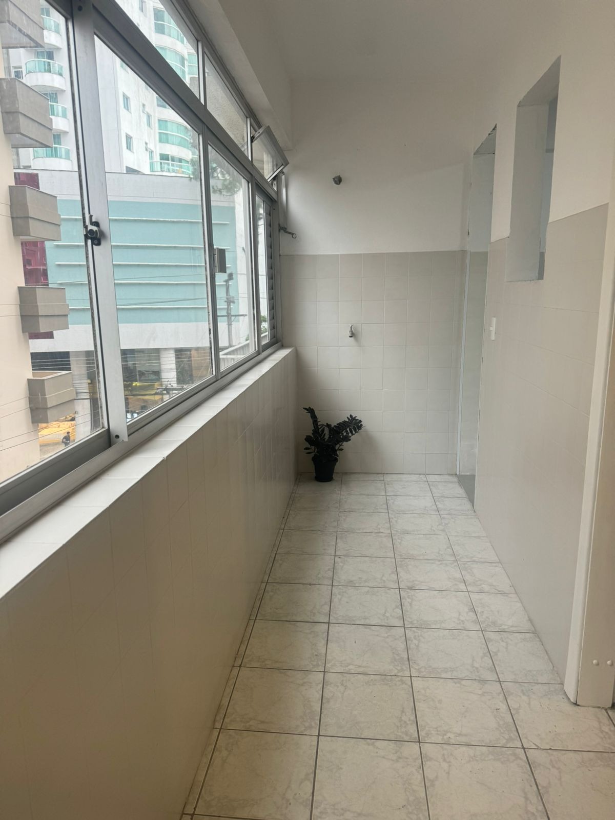 Apartamento à venda com 3 quartos, 105m² - Foto 8