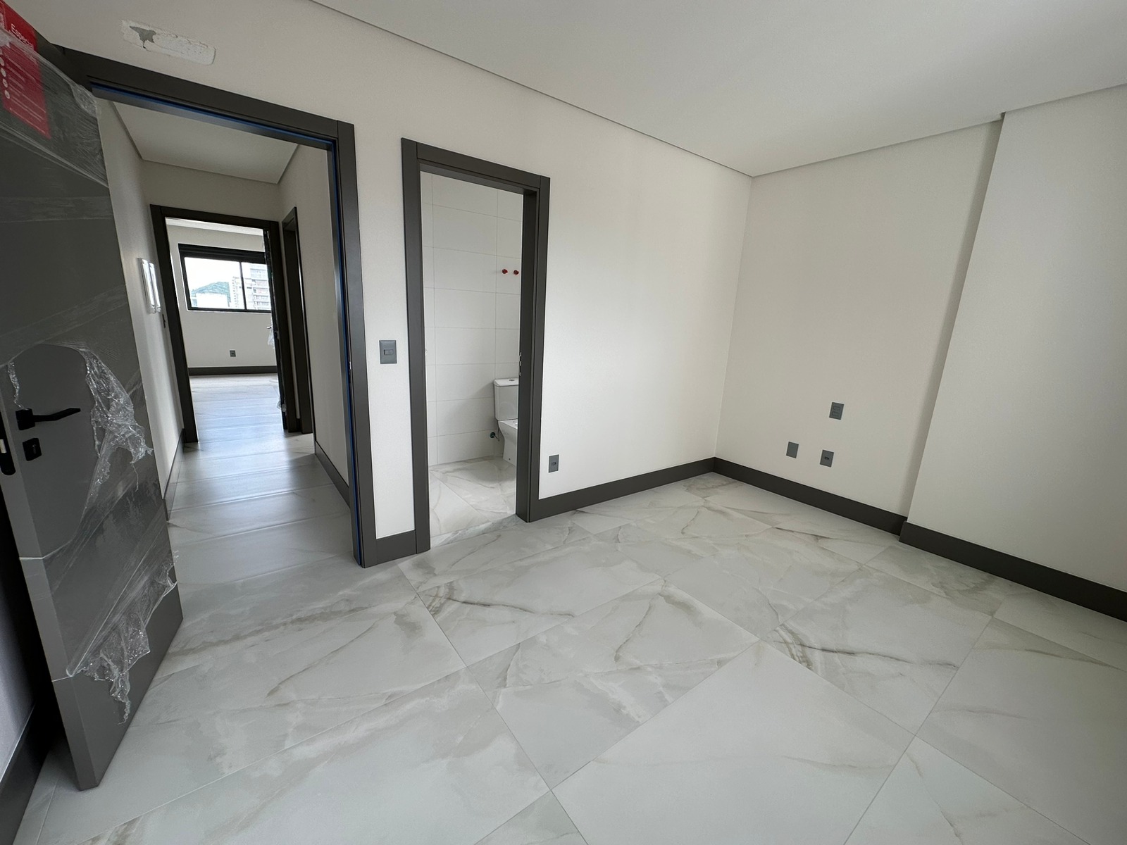 Apartamento à venda com 3 quartos, 135m² - Foto 9