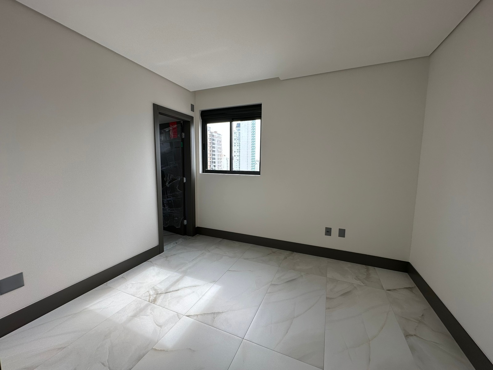 Apartamento à venda com 3 quartos, 135m² - Foto 23