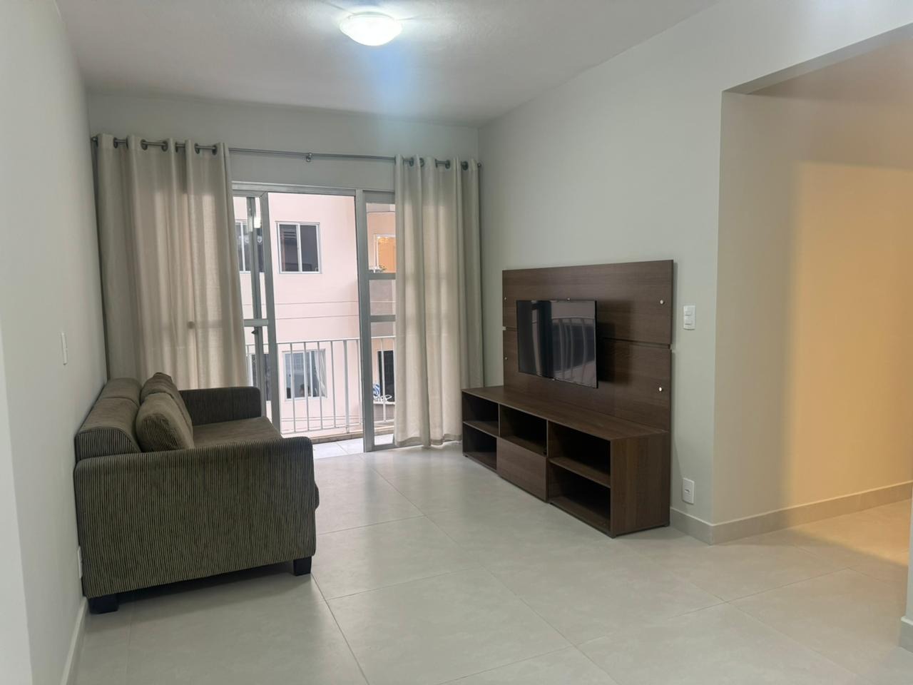 Apartamento à venda com 3 quartos, 105m² - Foto 1