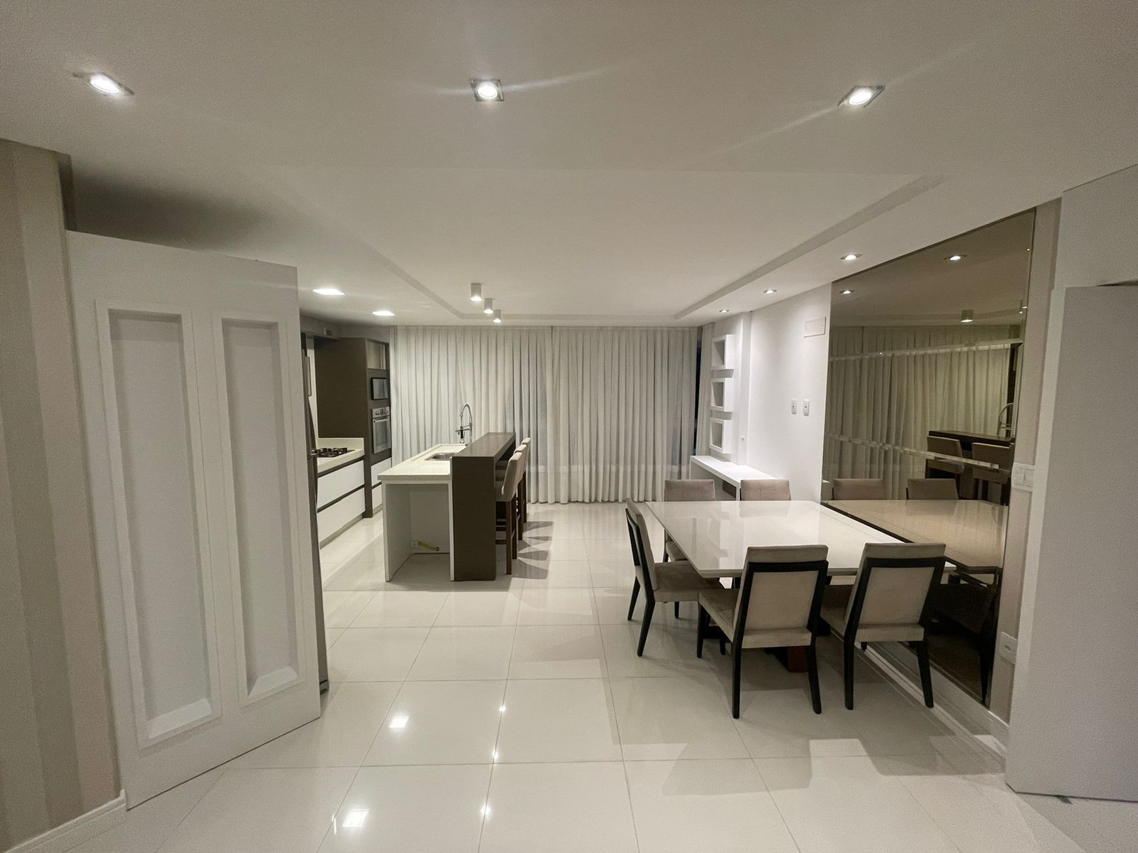 Apartamento à venda com 4 quartos, 133m² - Foto 4