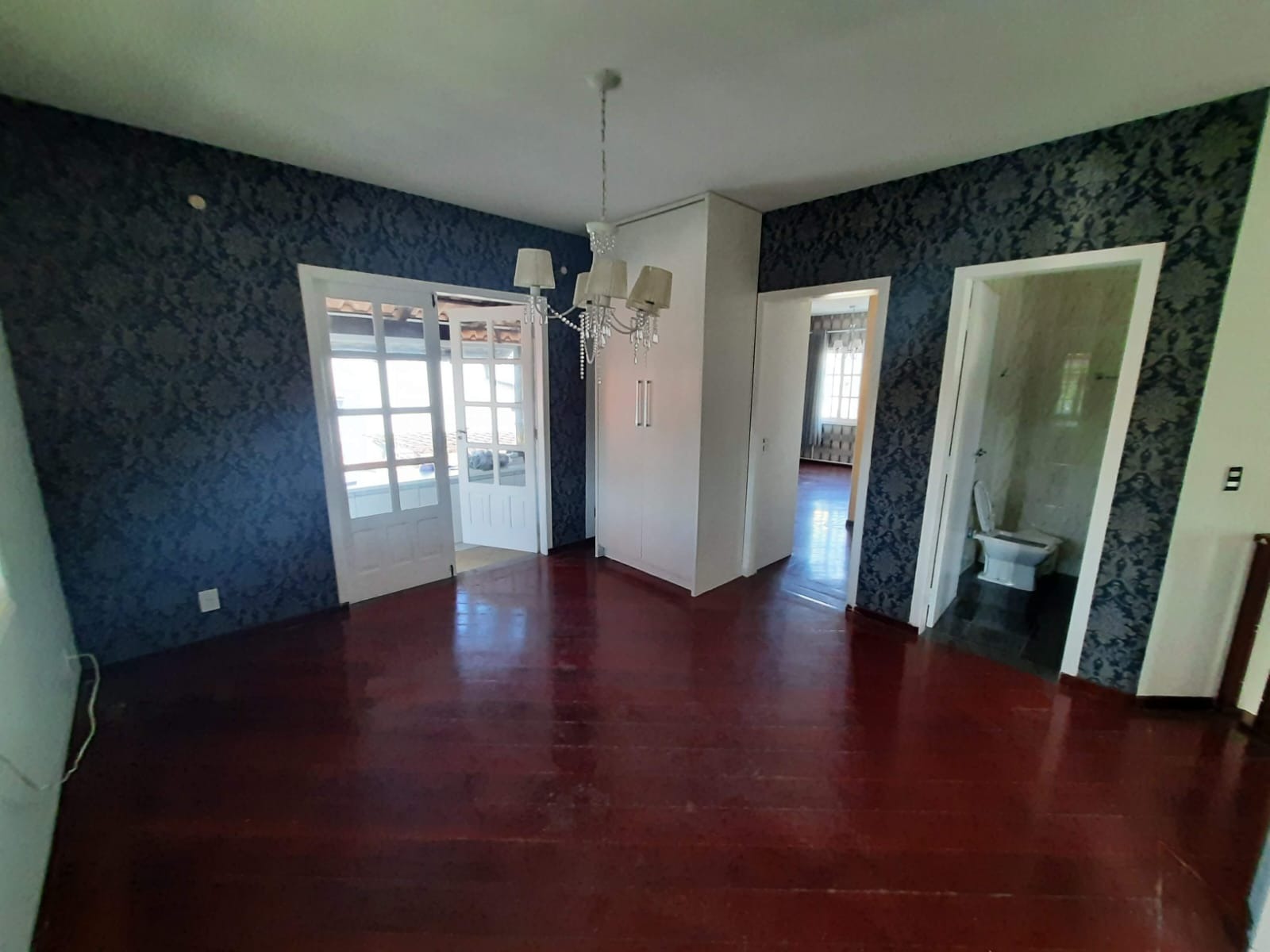 Sobrado à venda com 6 quartos, 376m² - Foto 29