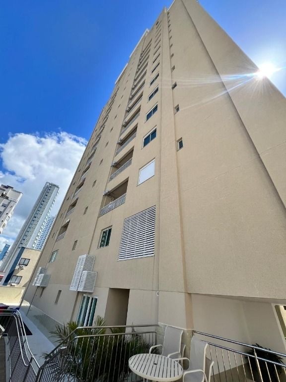 Apartamento à venda com 4 quartos, 238m² - Foto 8