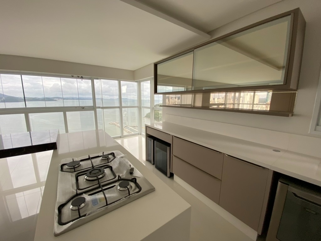 Apartamento à venda com 4 quartos, 237m² - Foto 5