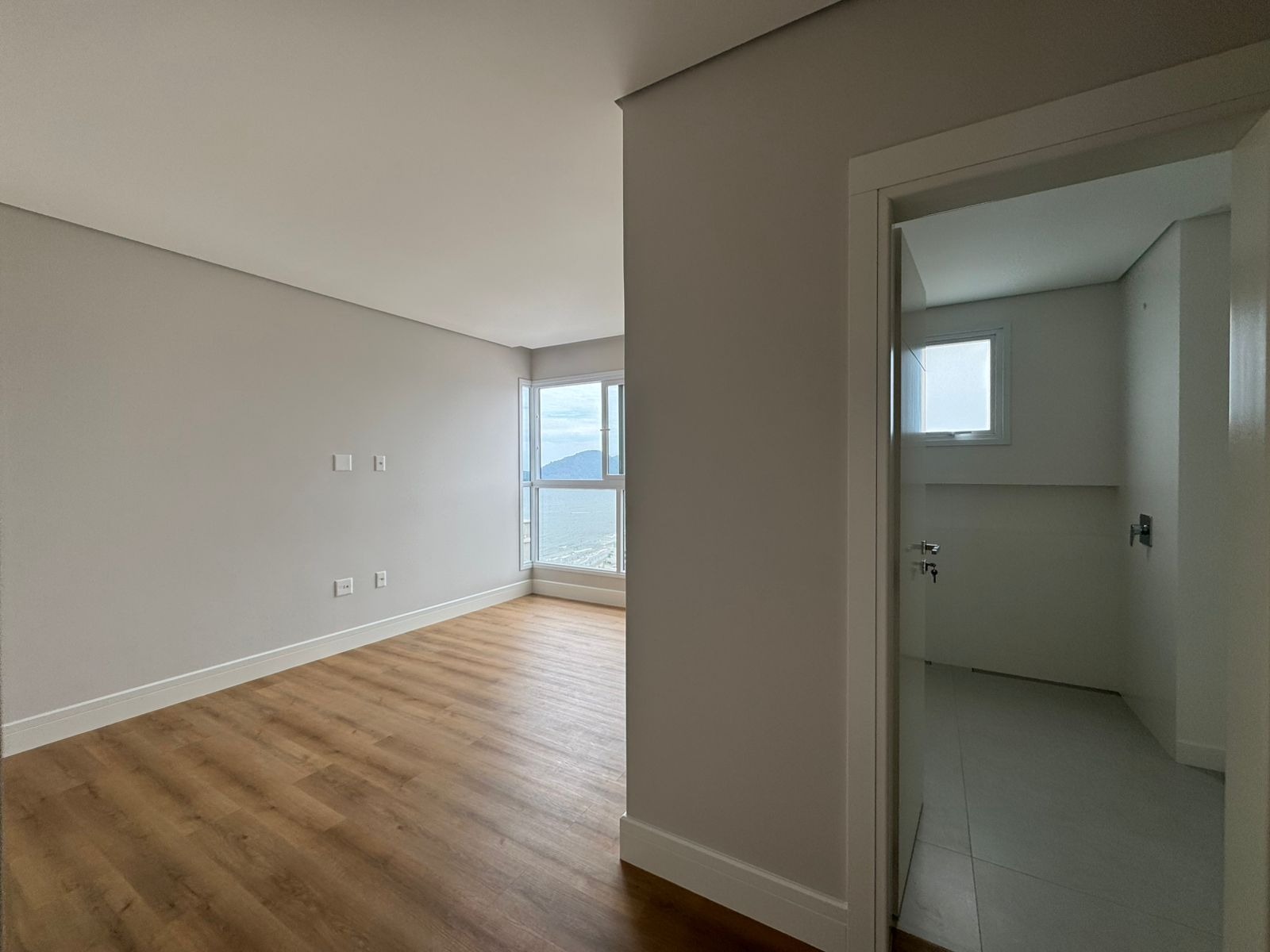 Apartamento à venda com 4 quartos, 190m² - Foto 13