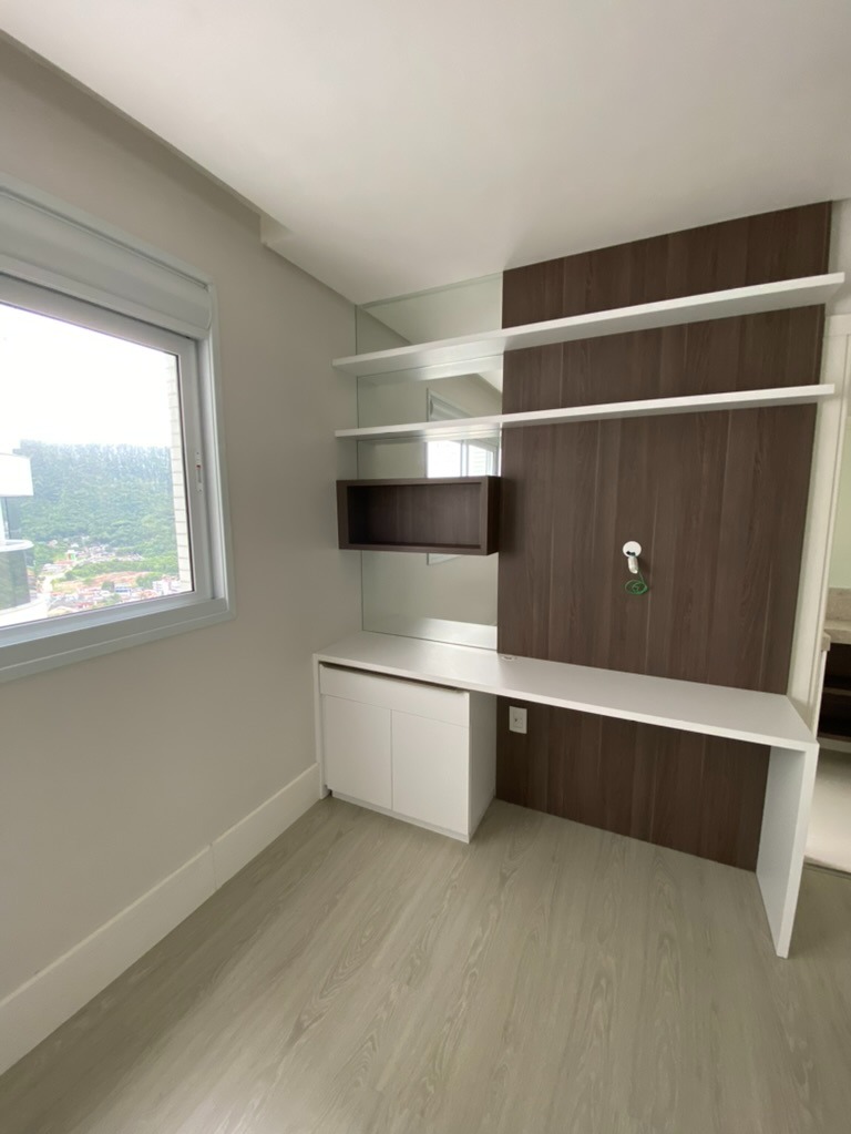 Apartamento à venda com 4 quartos, 237m² - Foto 17