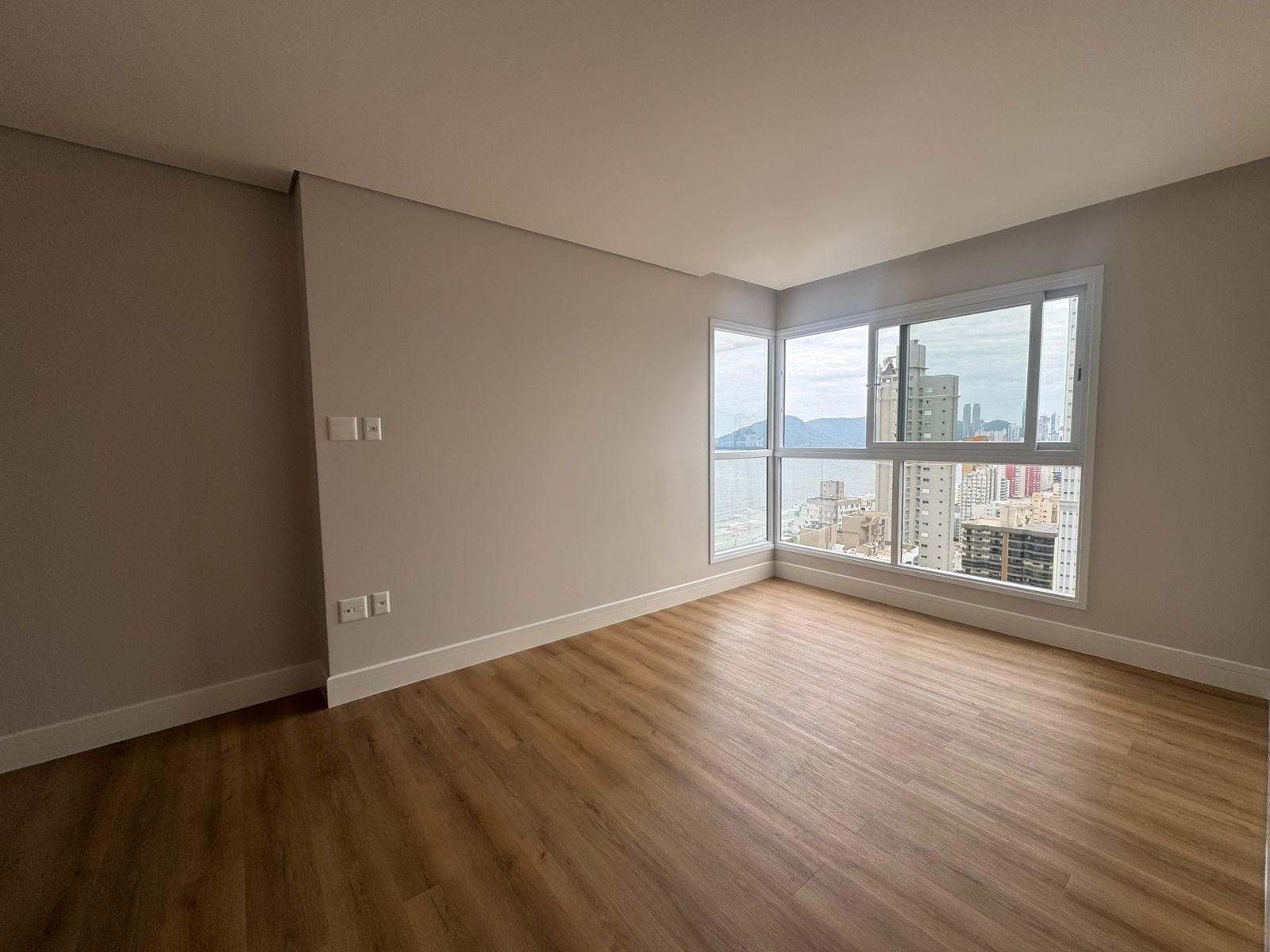 Apartamento à venda com 4 quartos, 190m² - Foto 6