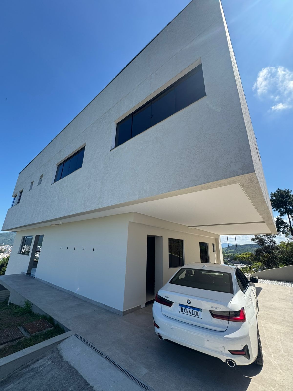 Casa de Condomínio à venda com 4 quartos, 409m² - Foto 1