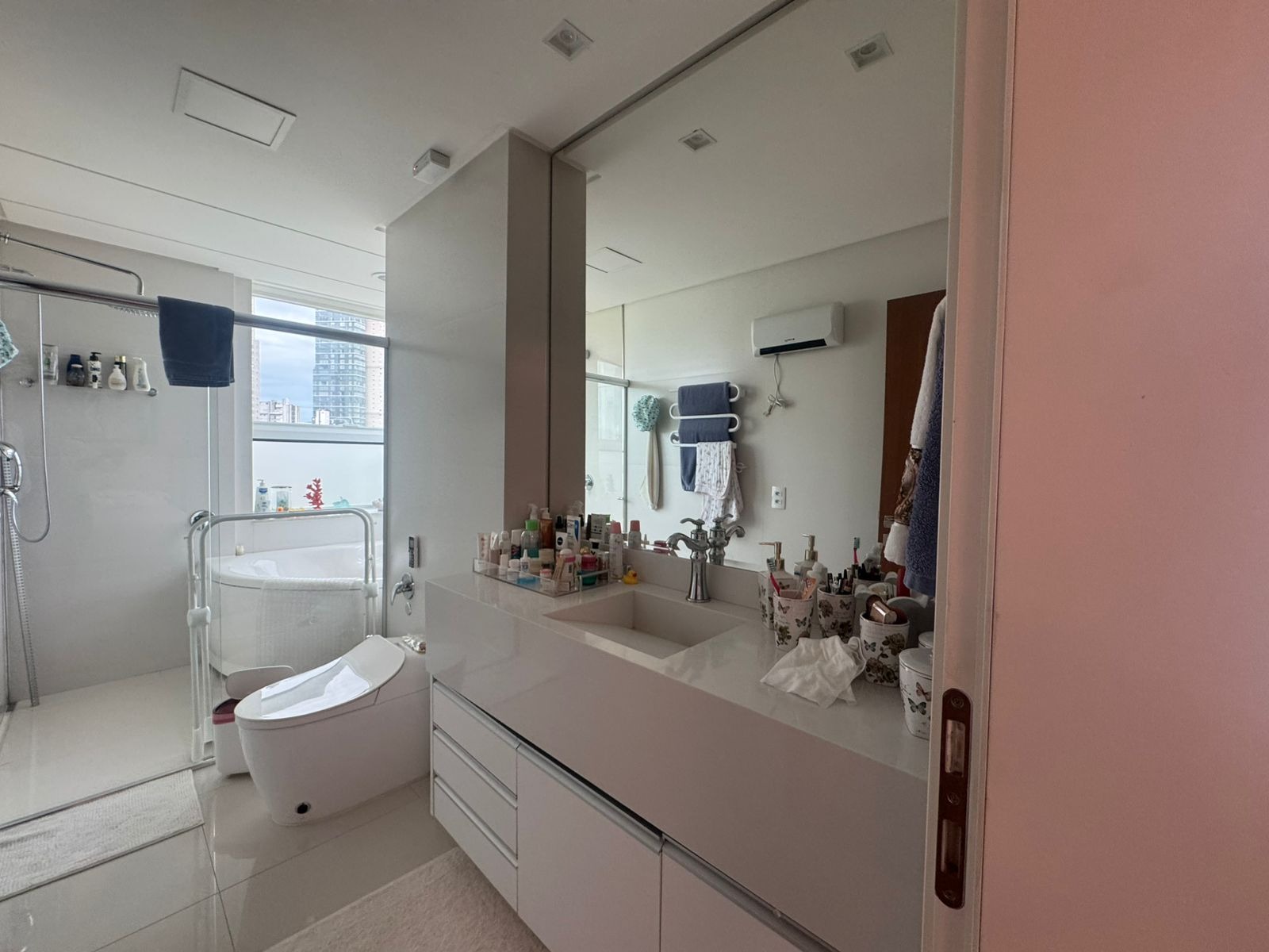 Apartamento à venda com 3 quartos, 186m² - Foto 10