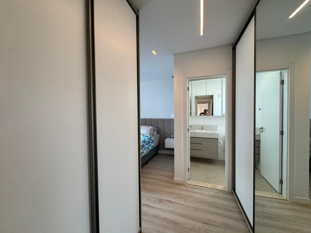 Apartamento para alugar com 4 quartos, 143m² - Foto 12