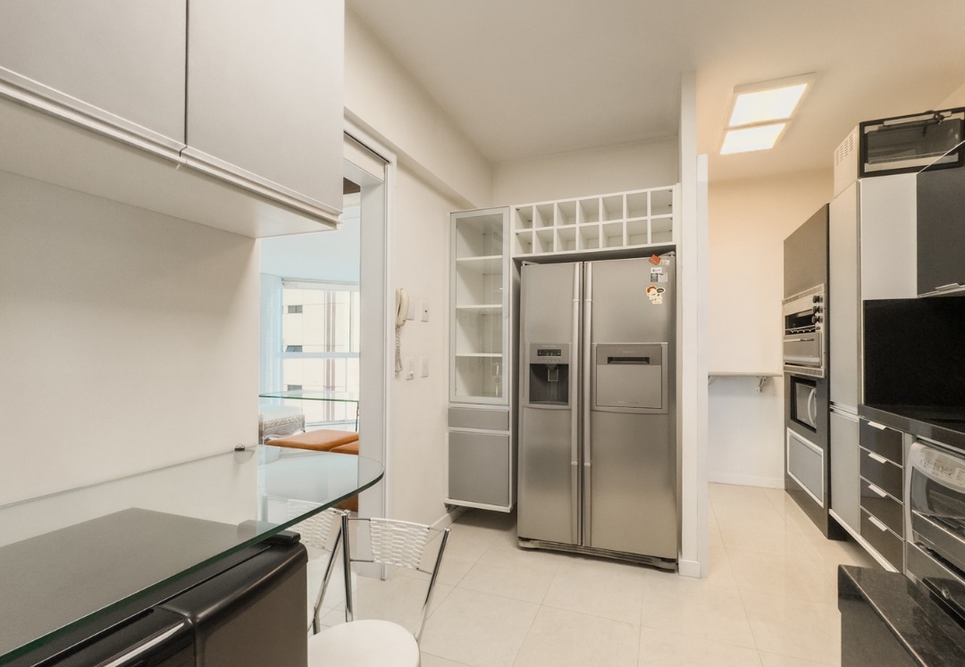 Apartamento à venda com 3 quartos, 156m² - Foto 14