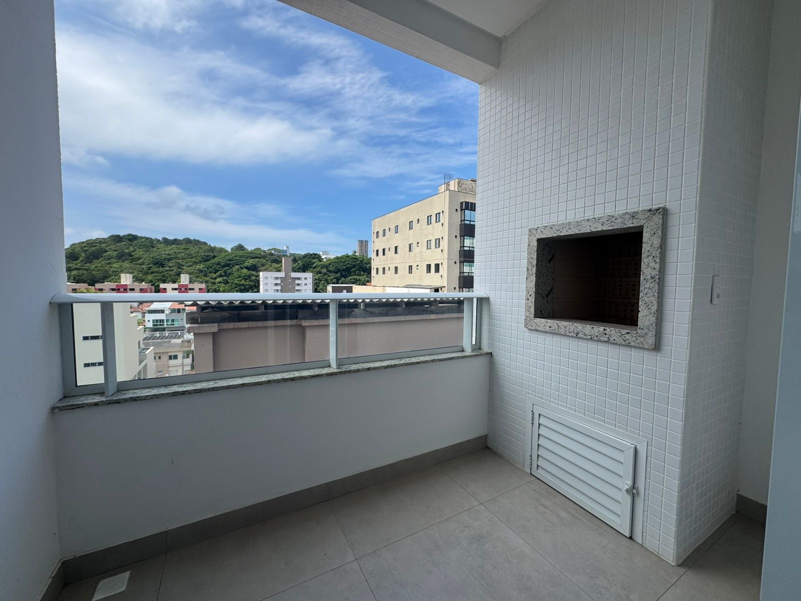 Apartamento à venda com 2 quartos, 65m² - Foto 1