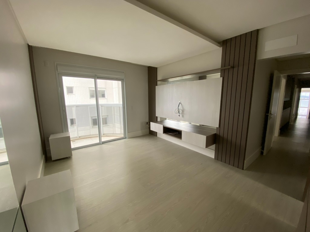 Apartamento à venda com 4 quartos, 237m² - Foto 23