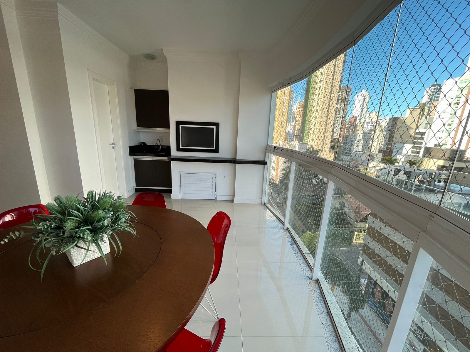 Apartamento à venda com 3 quartos, 129m² - Foto 3