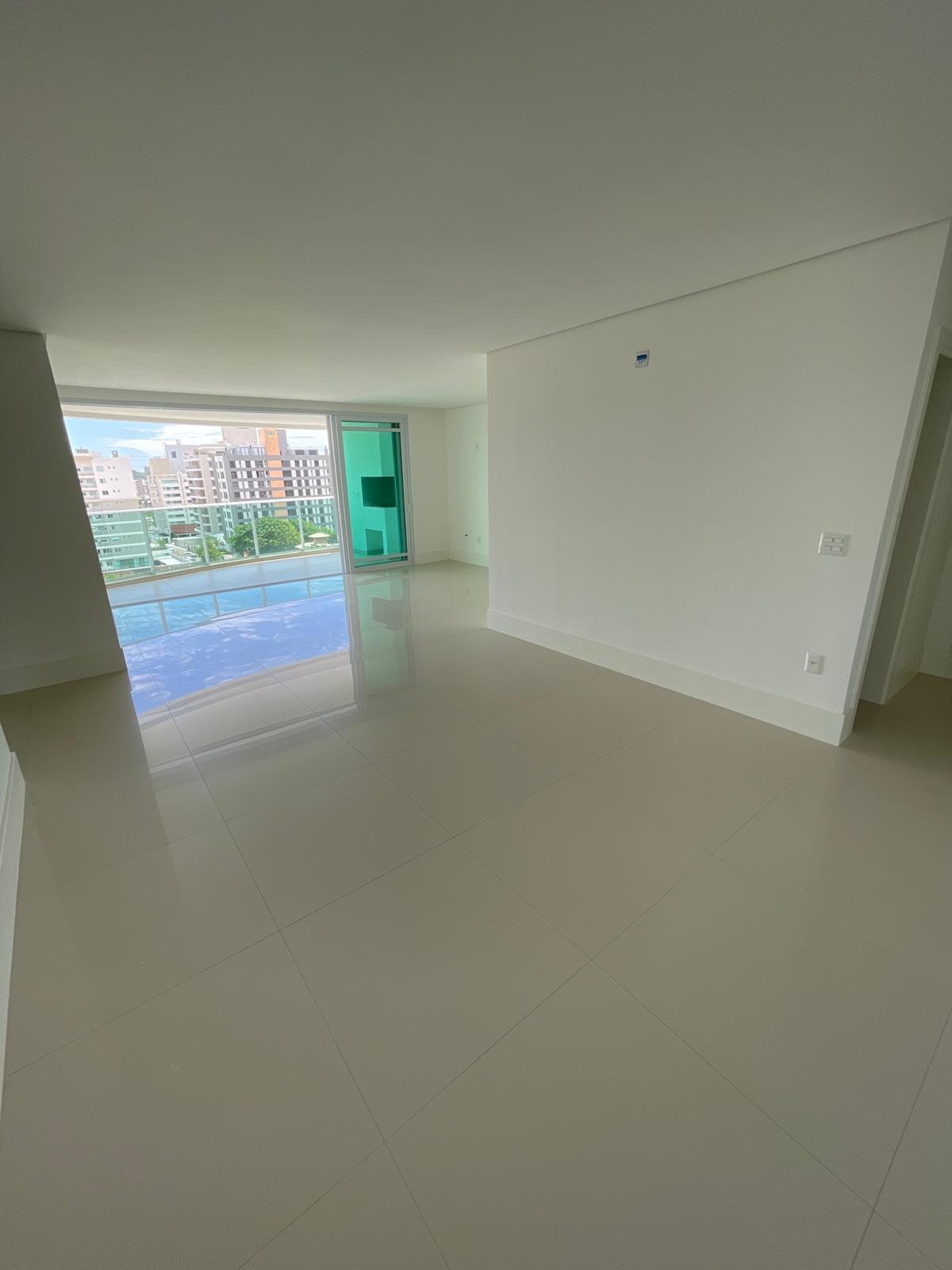 Apartamento à venda com 3 quartos, 151m² - Foto 2