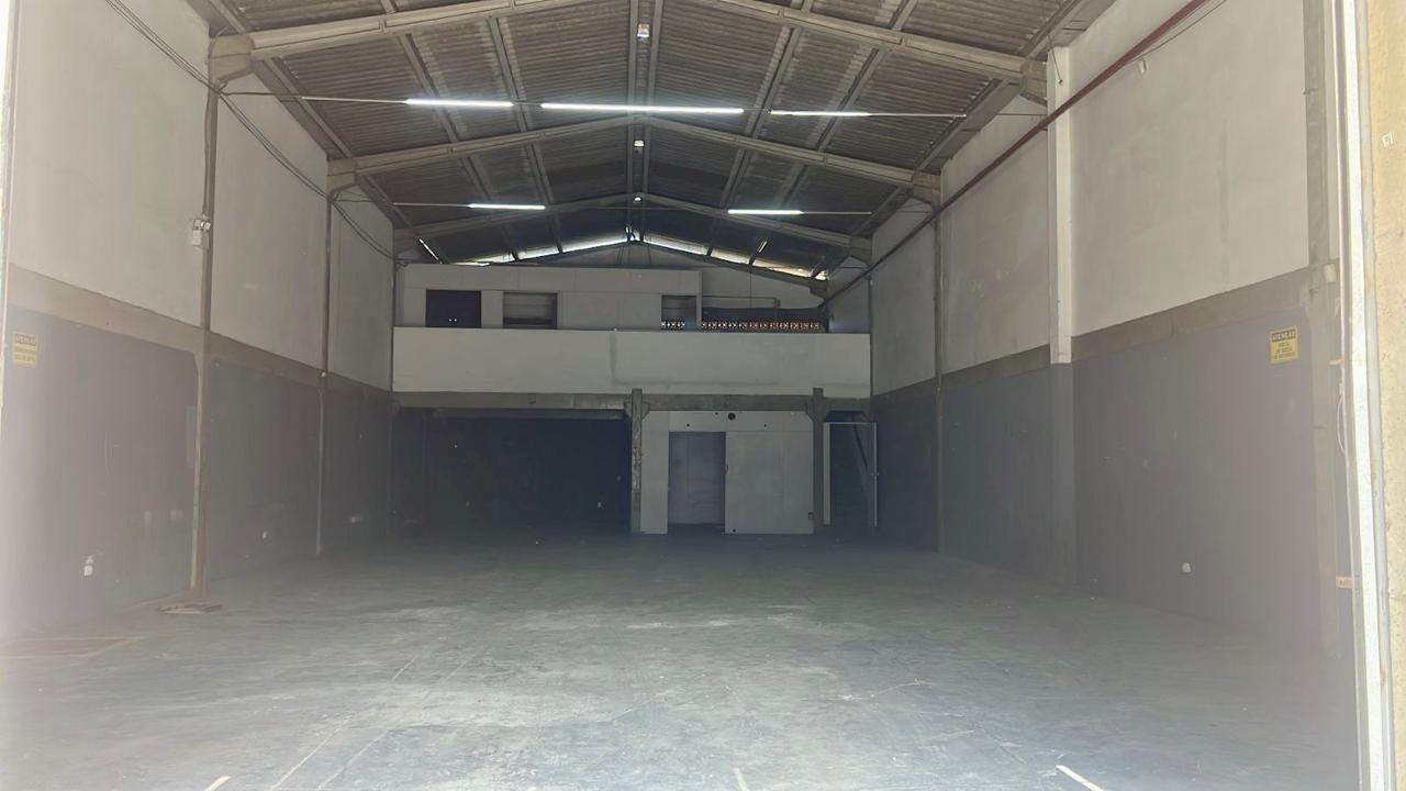 Depósito-Galpão-Armazém para alugar, 300m² - Foto 2