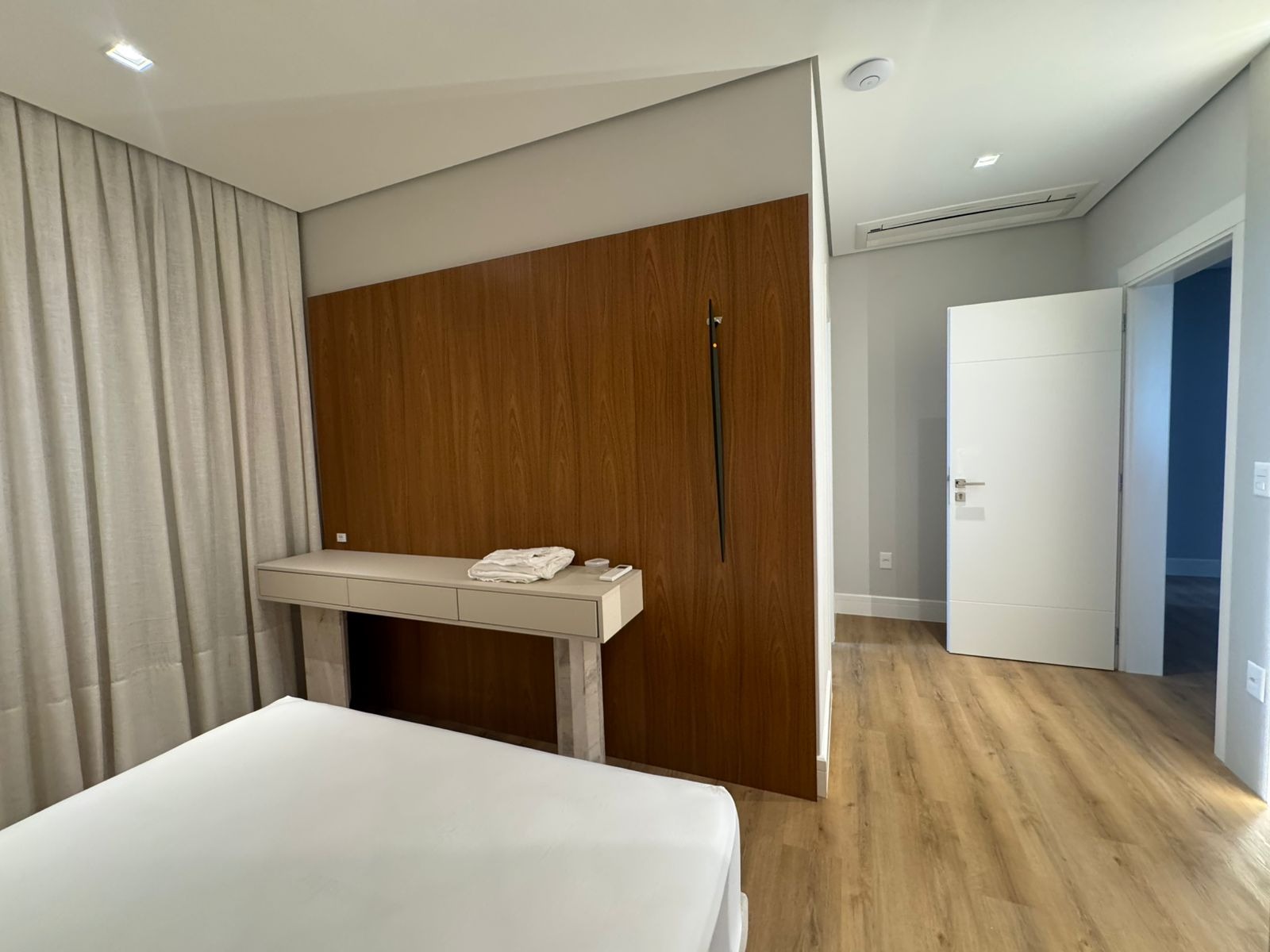 Apartamento à venda com 4 quartos, 190m² - Foto 16