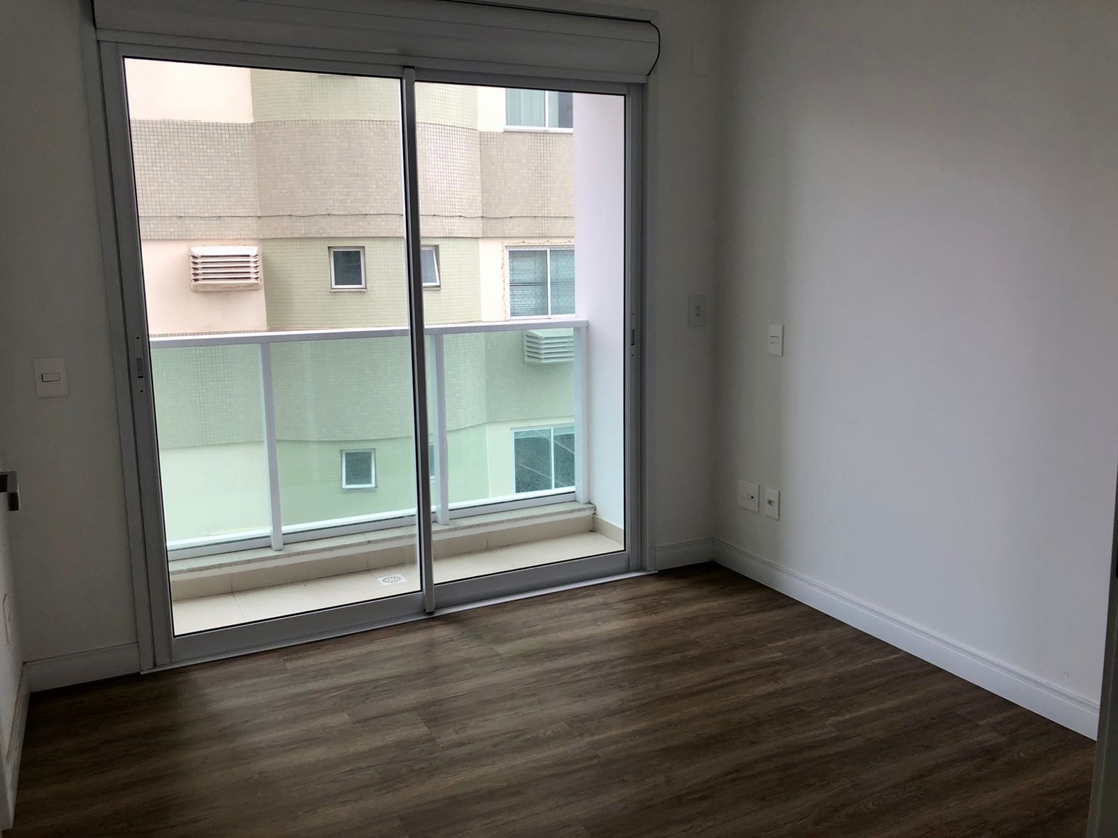 Apartamento à venda com 3 quartos, 70m² - Foto 2